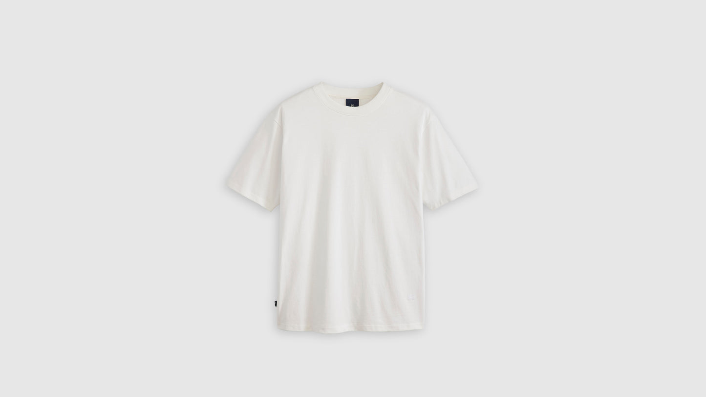 White Levi's classic short-sleeve t-shirt