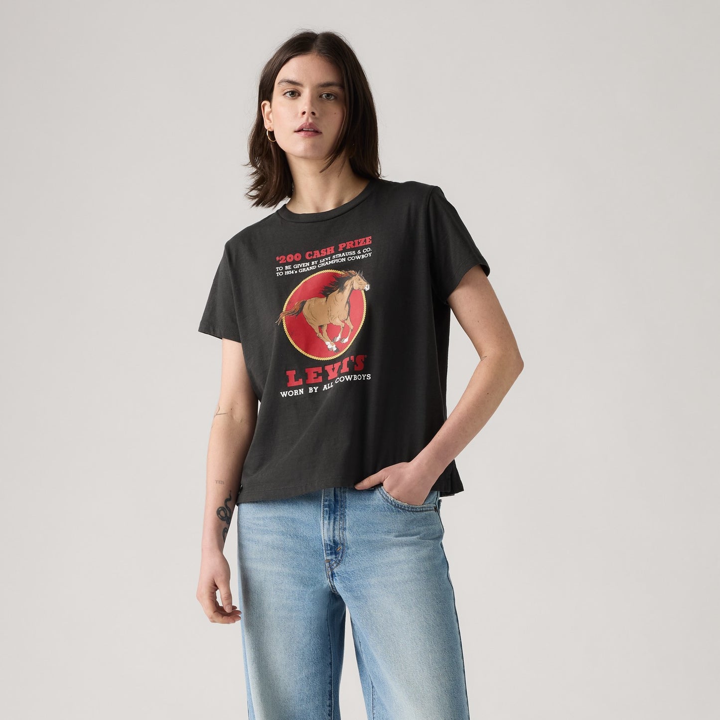 Levi's® Women's Graphic Boxy T-Shirt
