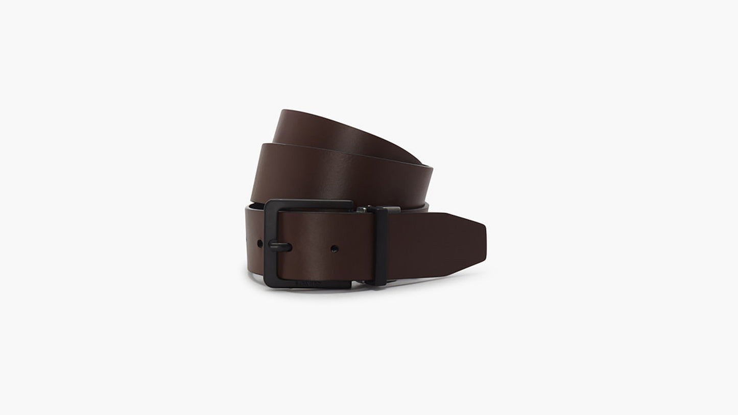 Front view of Levi’s Men’s Louis Reversible Belt, brown