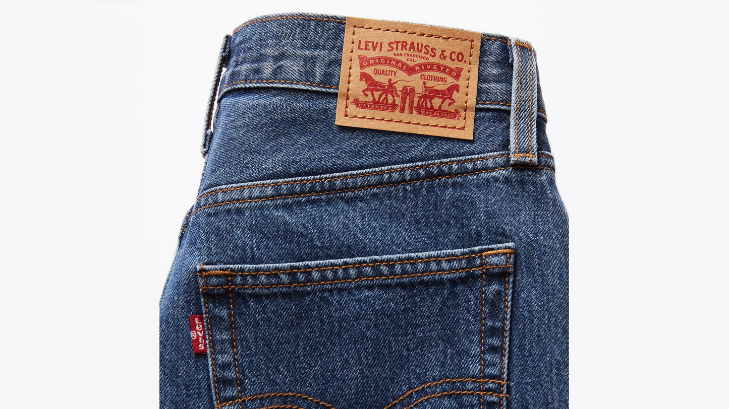 Detail of Levi's 94 Baggy jeans back patch and red tab