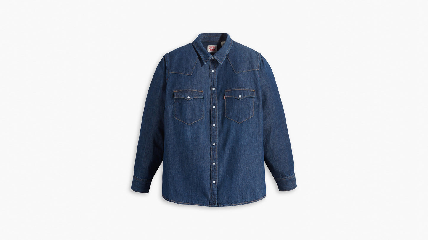 Flat lay of Levi's women's essential western shirt plus size