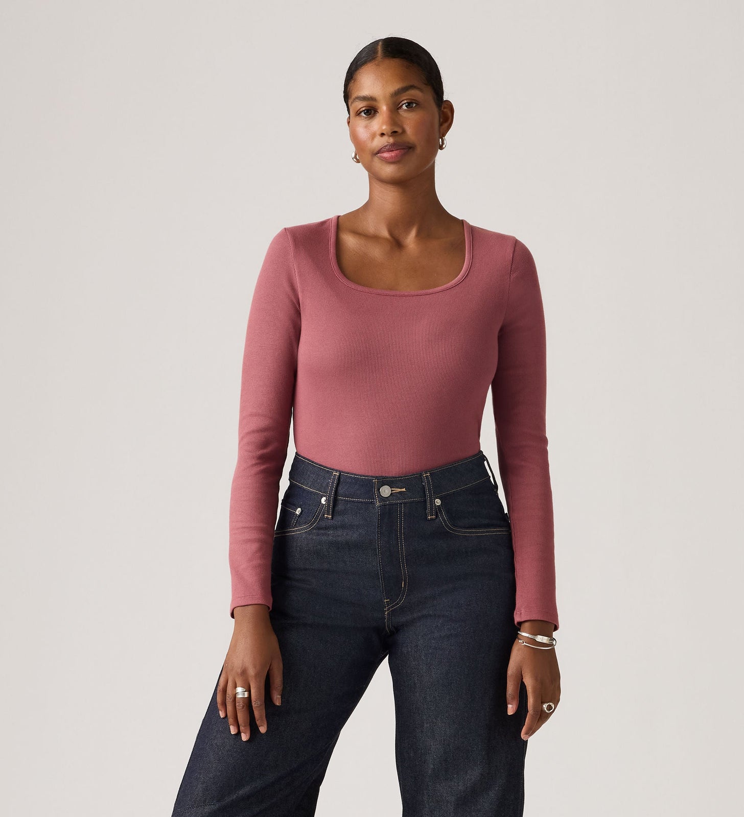 Main 1 - Levi's® Women's Essential Square Neck Long-Sleeve Tee - 005IO0008