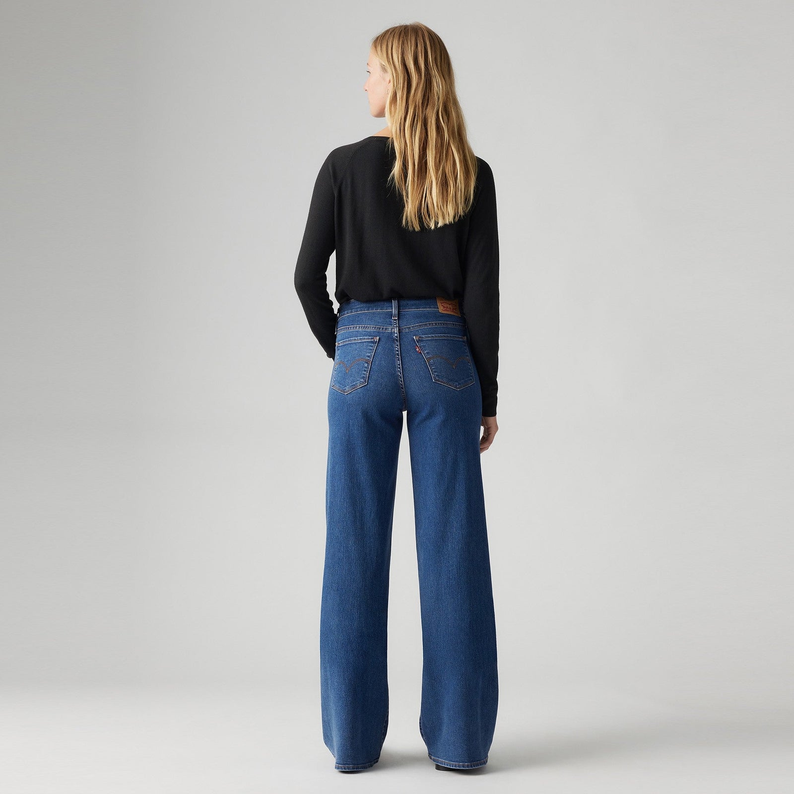 Main 2 - Levi's® Women's 318 Shaping Wide Leg Jeans - 001PZ0001