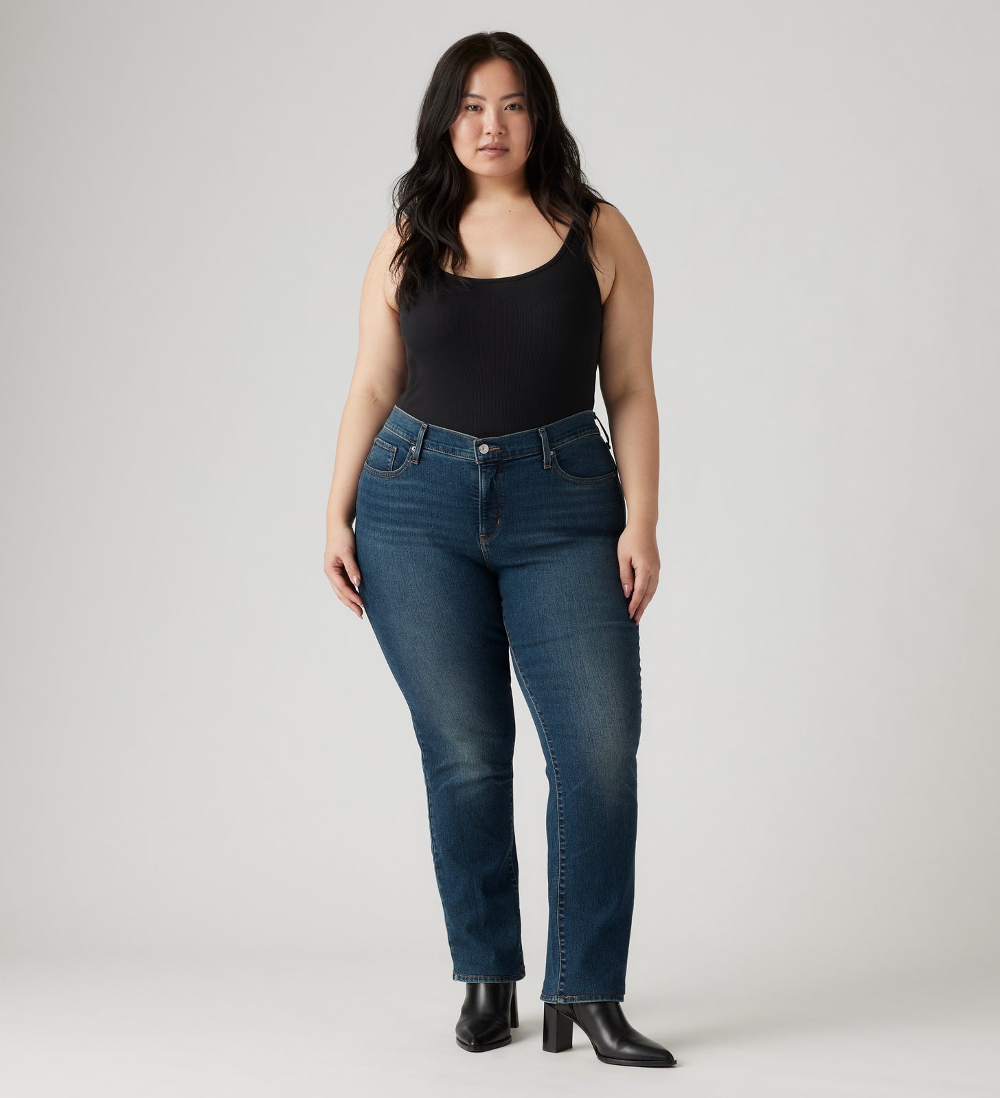 Main 1 - Levi’s® Women's 314 Shaping Straight Jeans - 196410059
