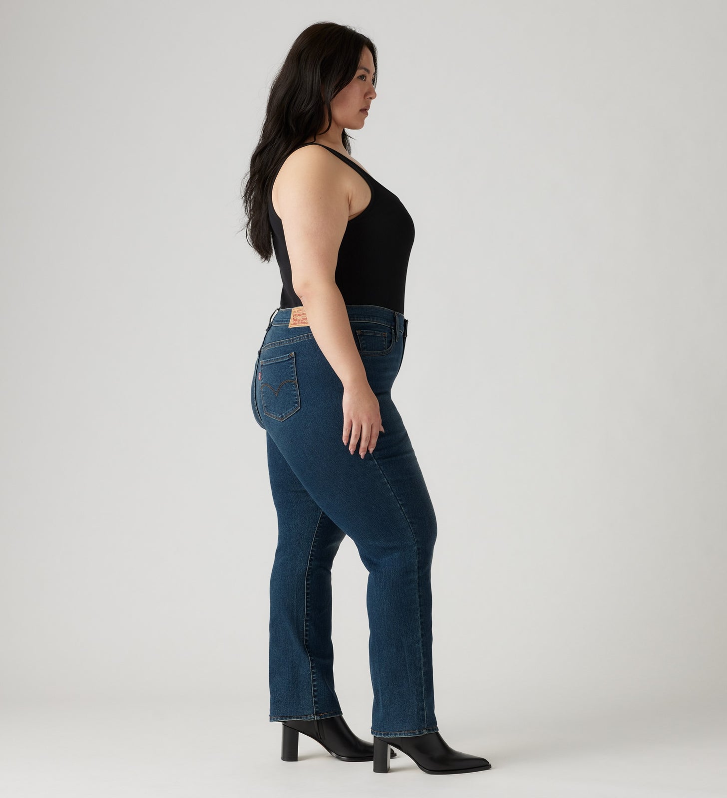 Main 3 - Levi’s® Women's 314 Shaping Straight Jeans - 196410059