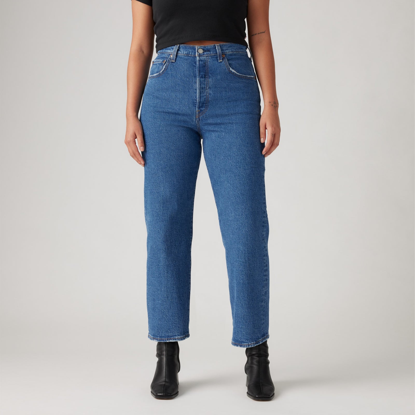 Main 4 - Levi's® Women's Ribcage Straight Ankle Jeans - 726930117