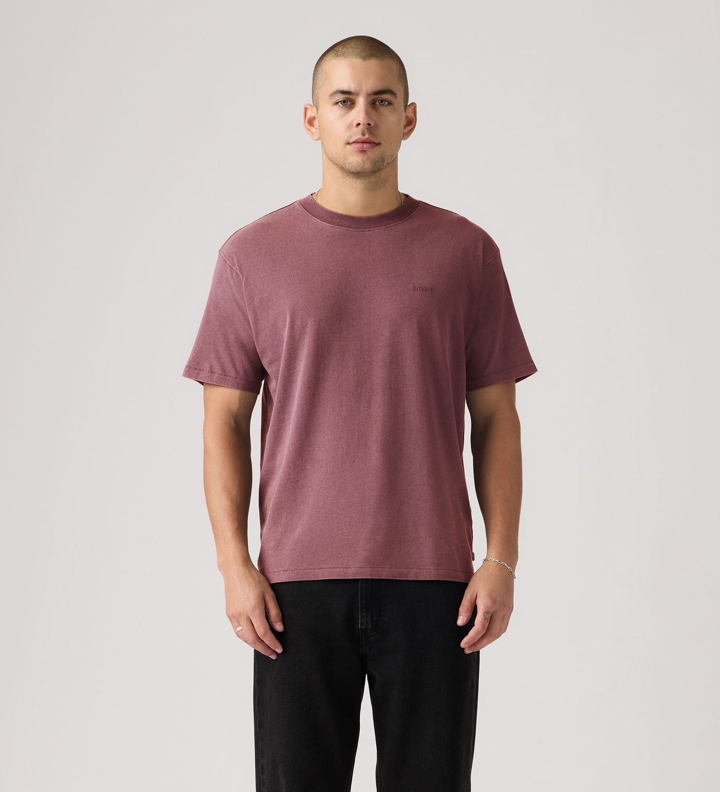 Main 1 - Levi's® Men's Red Tab Vintage T-Shirt - A06370178