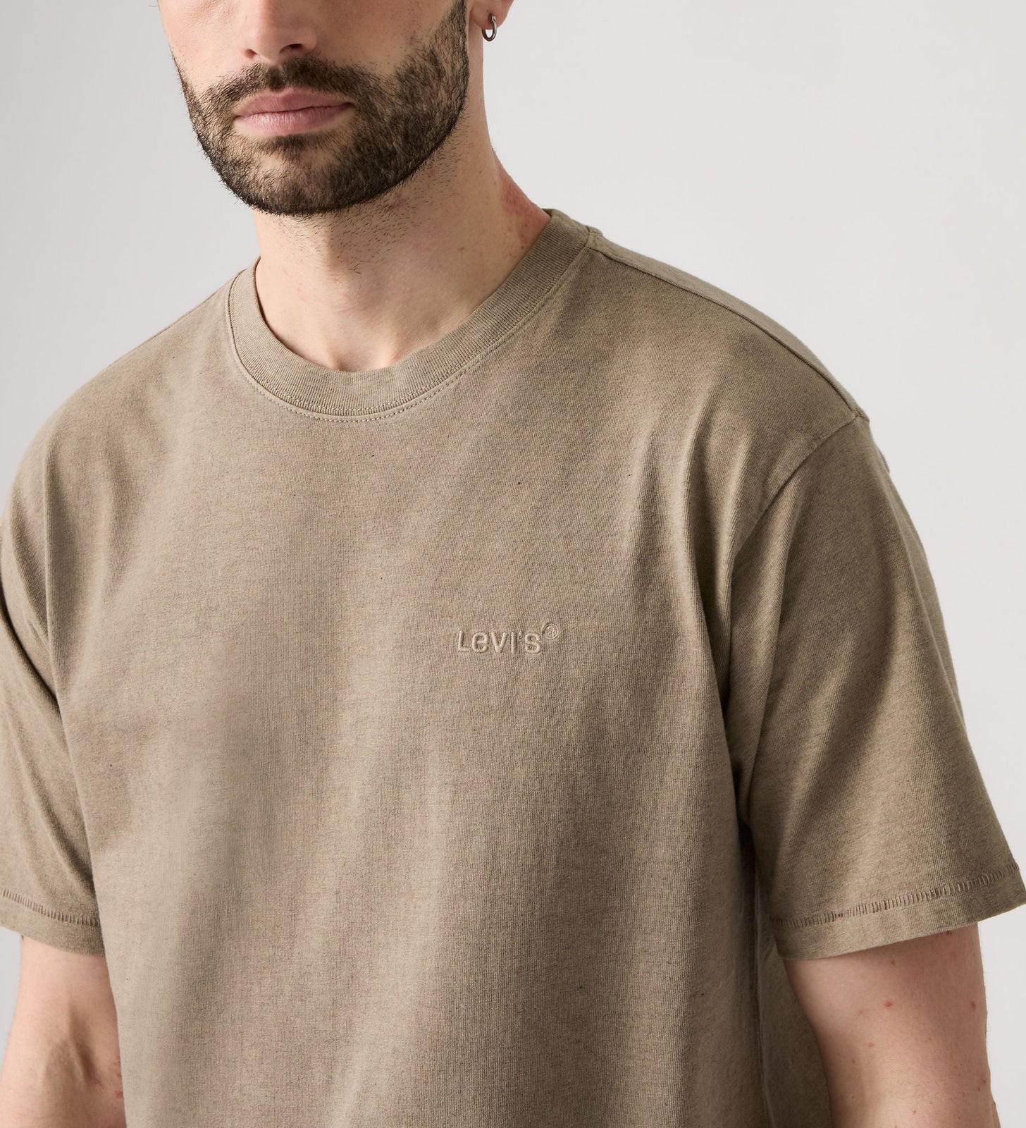 Main 4 - Levi's® Men's Red Tab Vintage T-Shirt - A06370195