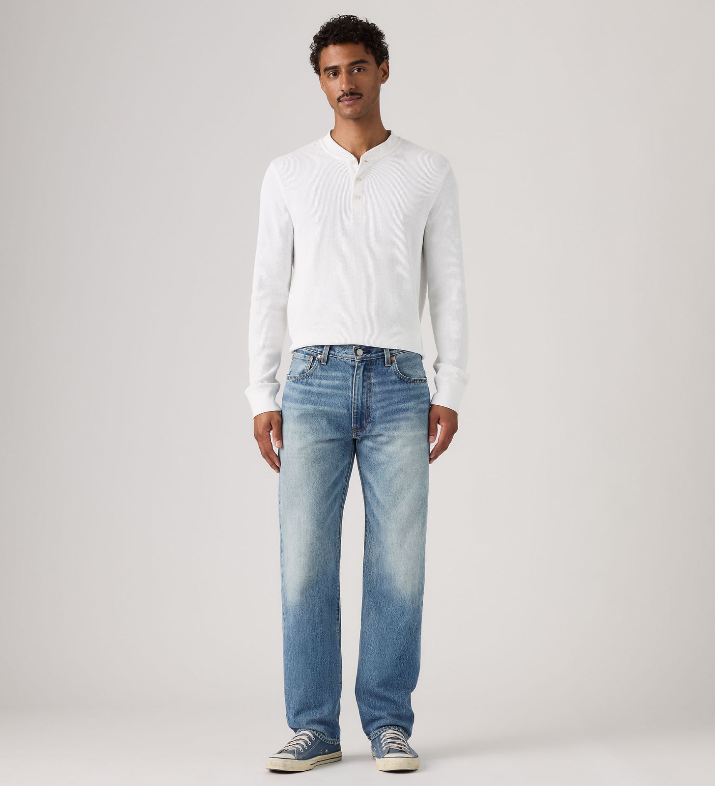 Main 4 - Levi's® Men's 555™ Relaxed Straight Jeans - 000LO0004
