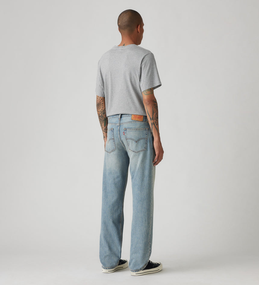 Main 2 - Levi's® Men's 555™ Relaxed Straight Jeans - A72230015