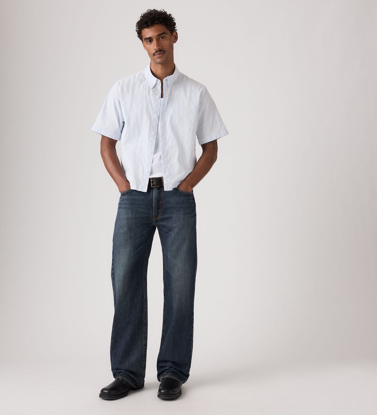 Main 4 - Levi's® Men's 567™ Relaxed Flare Jeans - A86300009