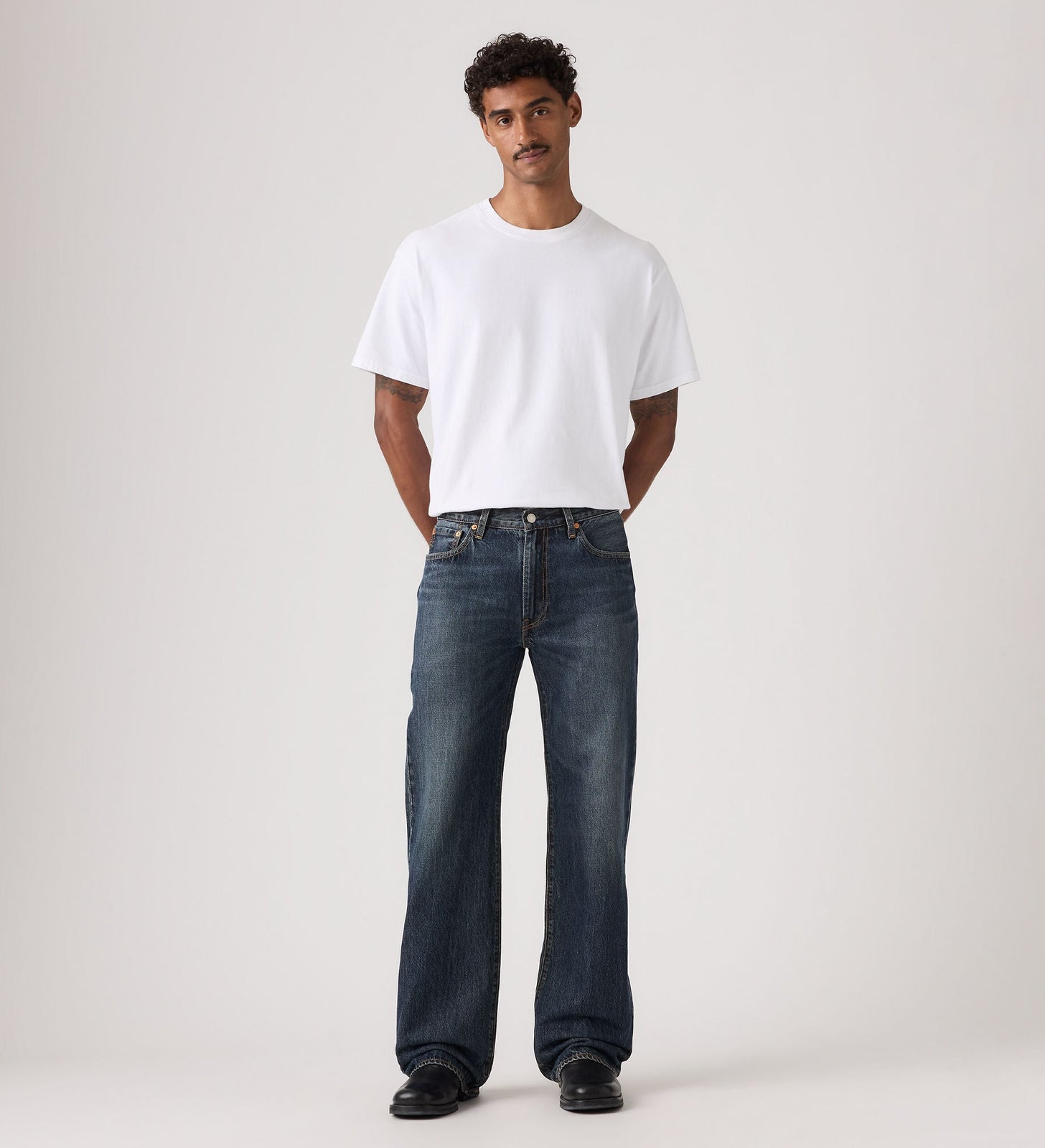 ぜ*ー様 Levi's 567 Relaxed Flare W32 L32 ブラ Levi's® Men's 567™ Relaxed Flare Jeans