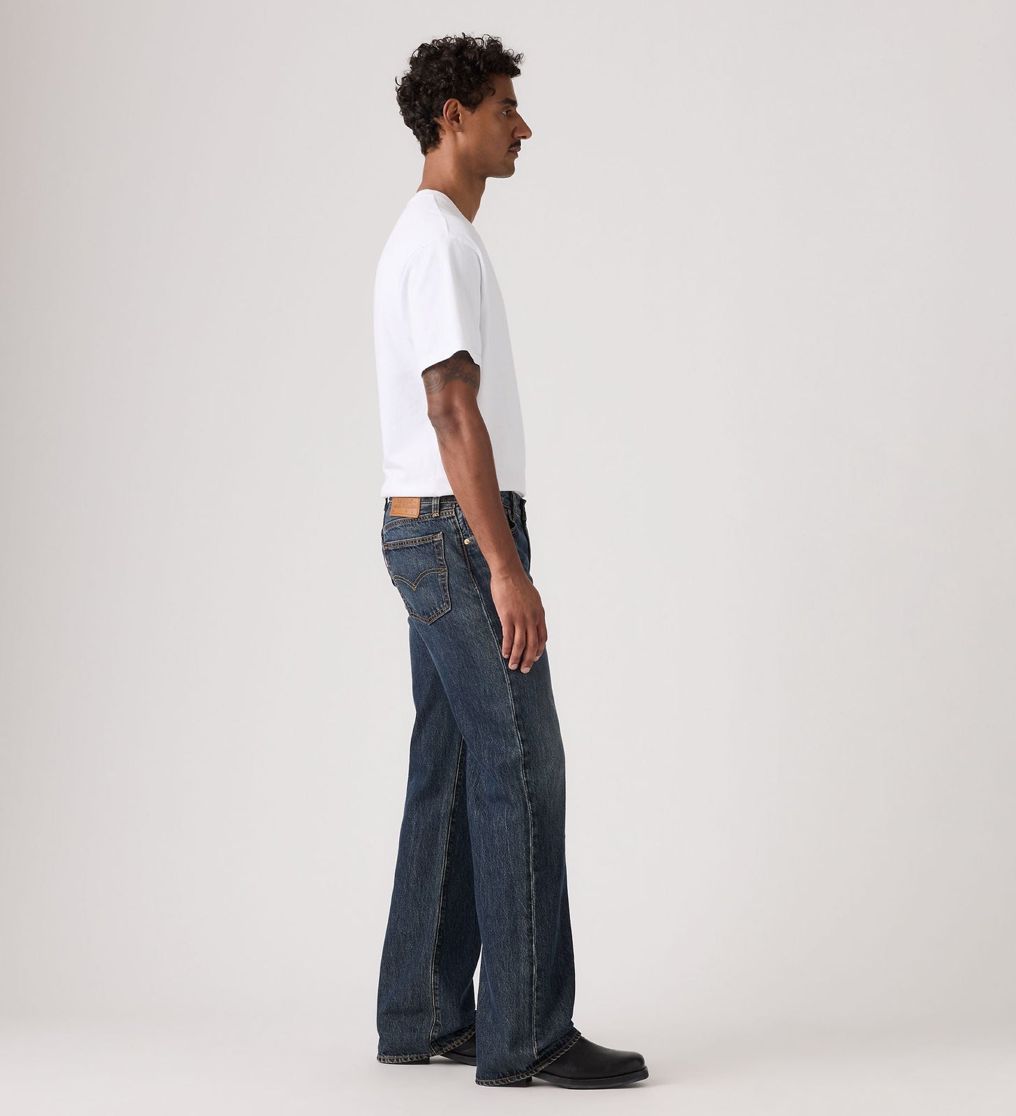 Main 3 - Levi's® Men's 567™ Relaxed Flare Jeans - A86300009