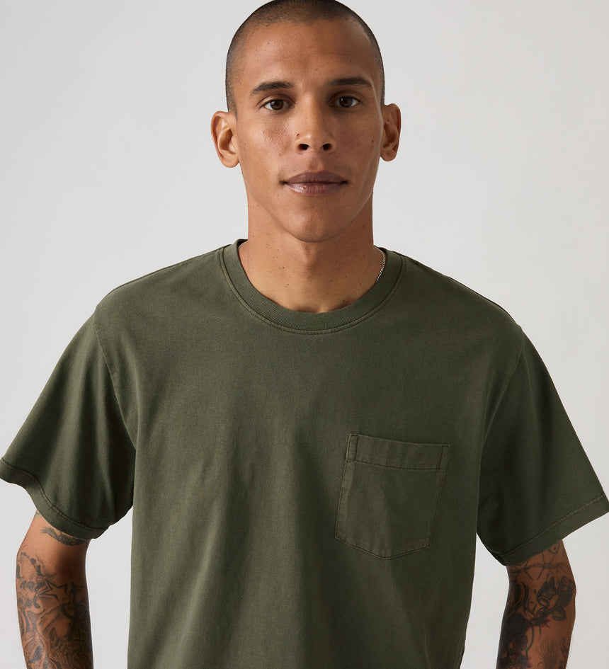 Main 4 - Levi's® Men's Essential Pocket Tee - 005H00041