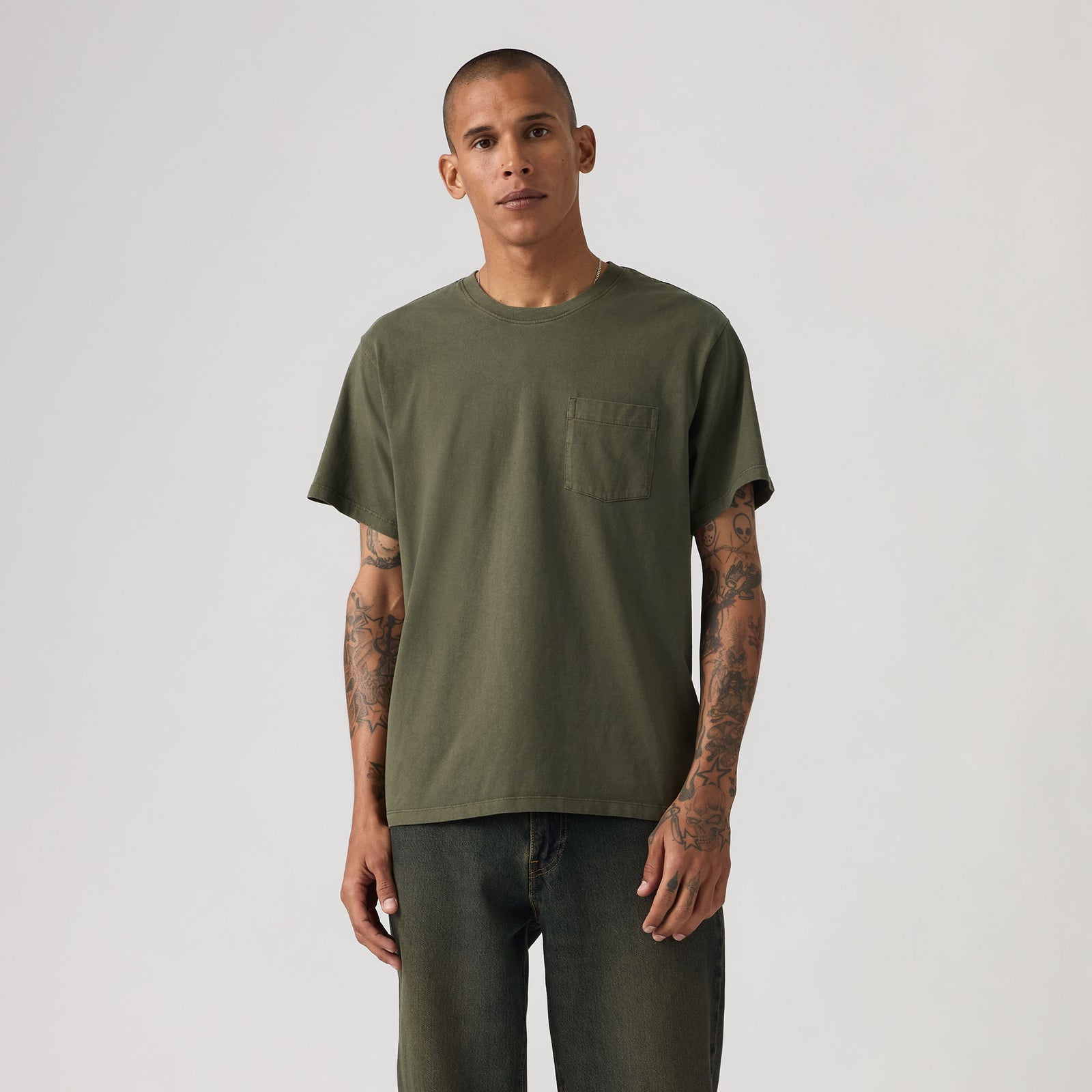 Main 4 - Levi's® Men's Essential Pocket Tee SCL - 