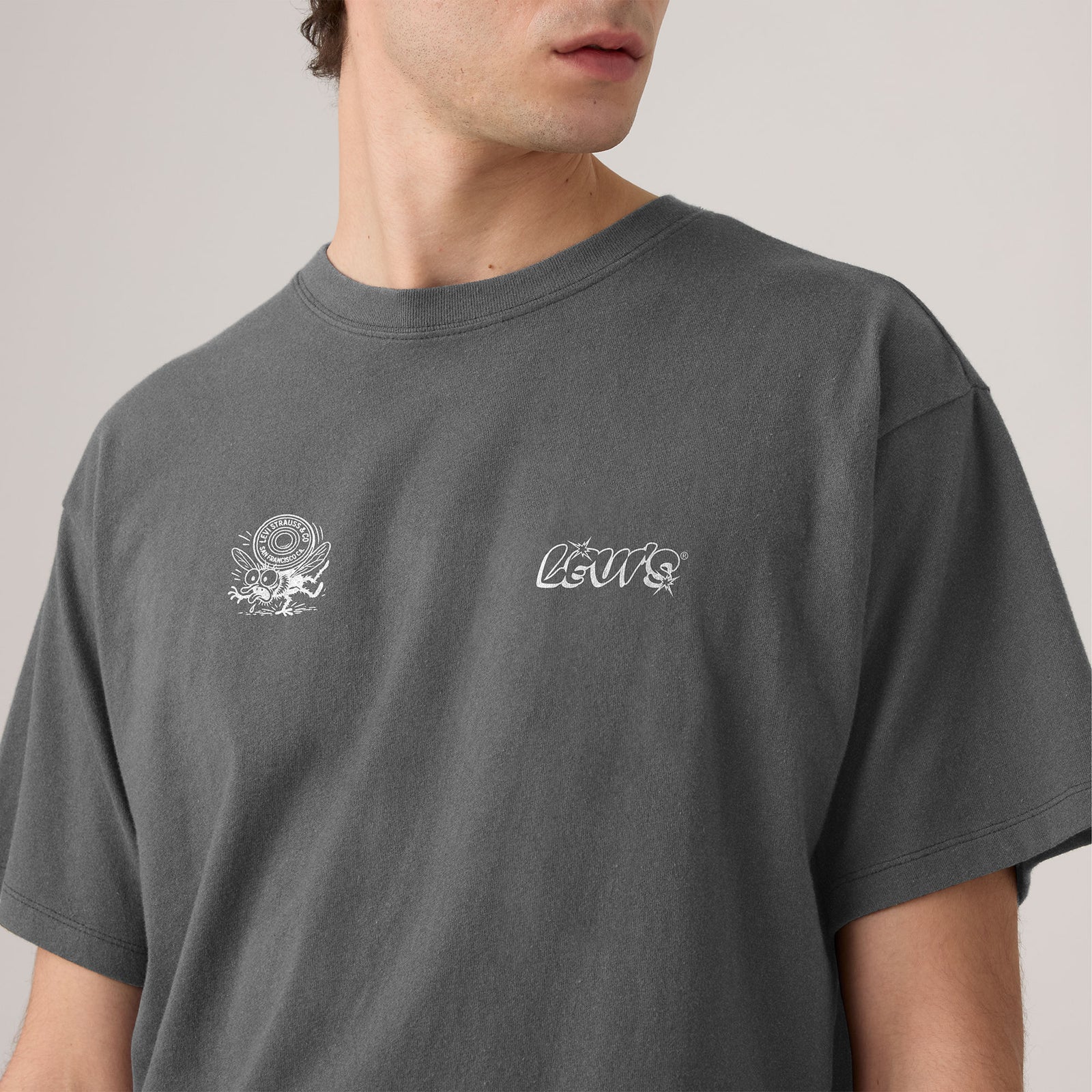 Main 4 - Levi’s® Men’s Graphic Vintage Fit T-Shirt - 873730504
