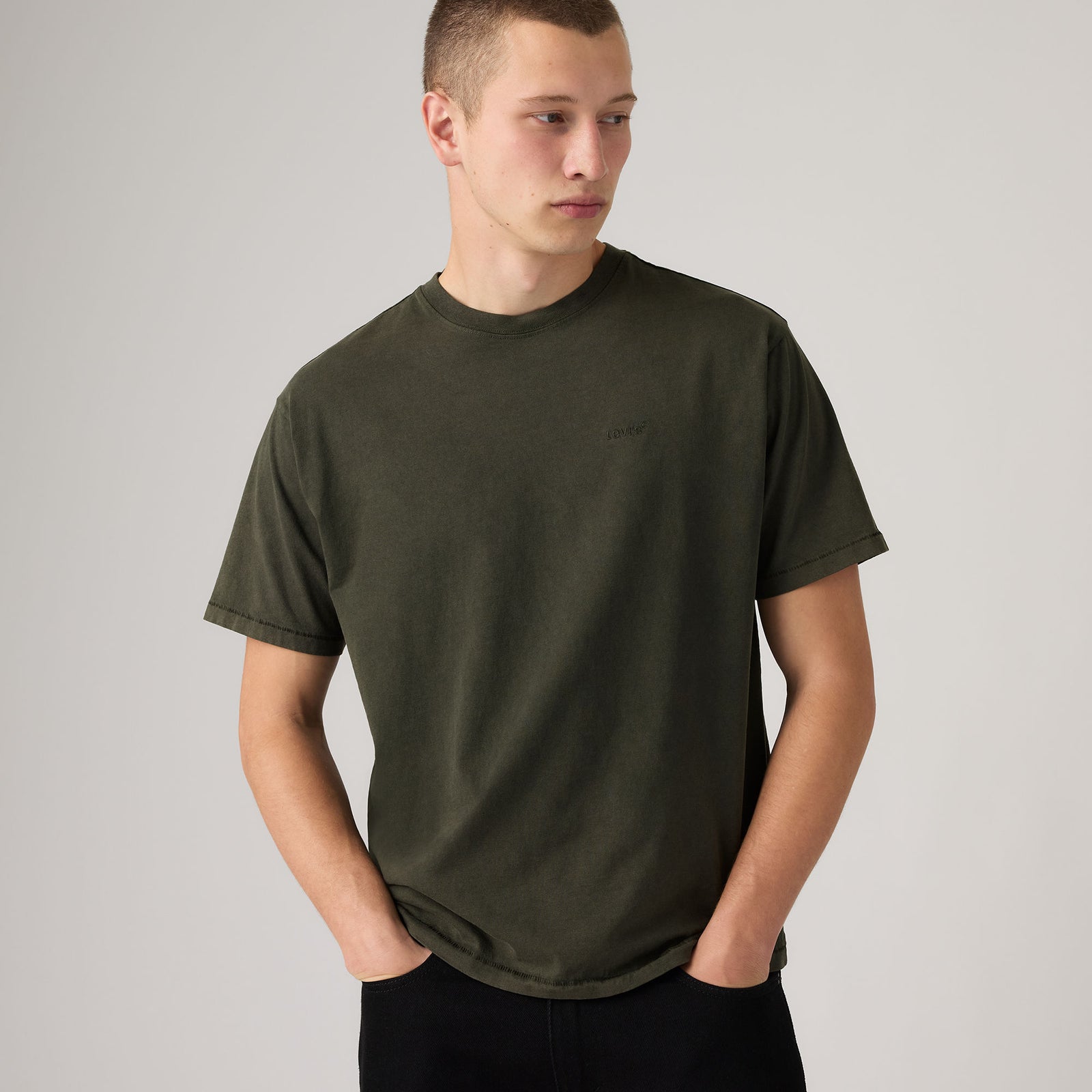 Main 2 - Levi's® Men's Red Tab Vintage T-Shirt - A06370210
