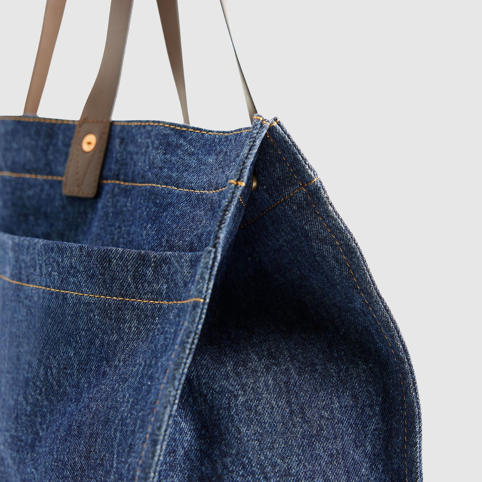 Main 5 - Levi's® Women's Heritage All-Day Tote Bag - 005D70003