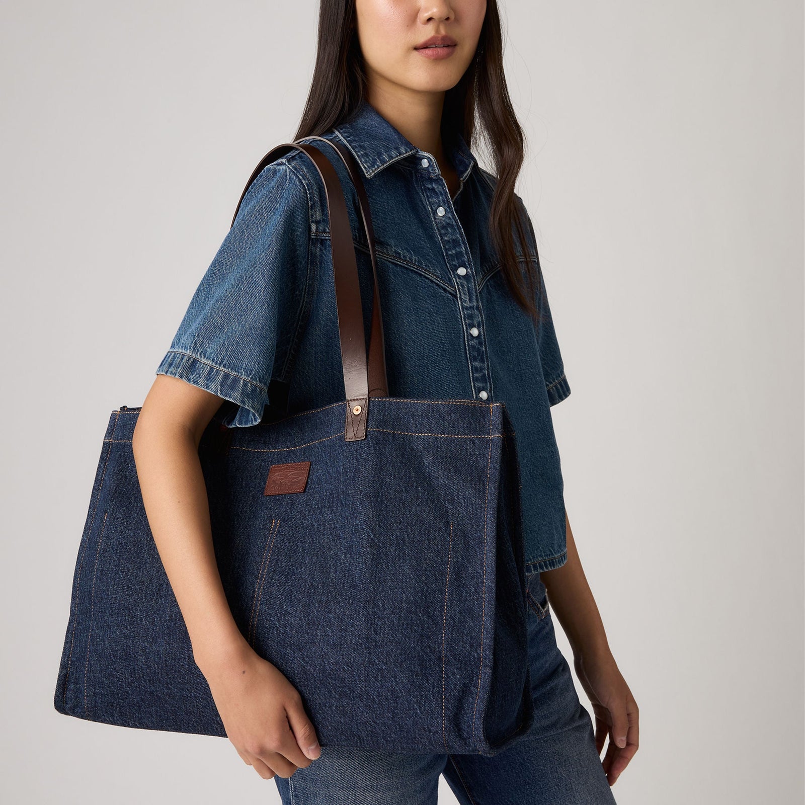 Main 1 - Levi's® Women's Heritage All-Day Tote Bag - 005D70003