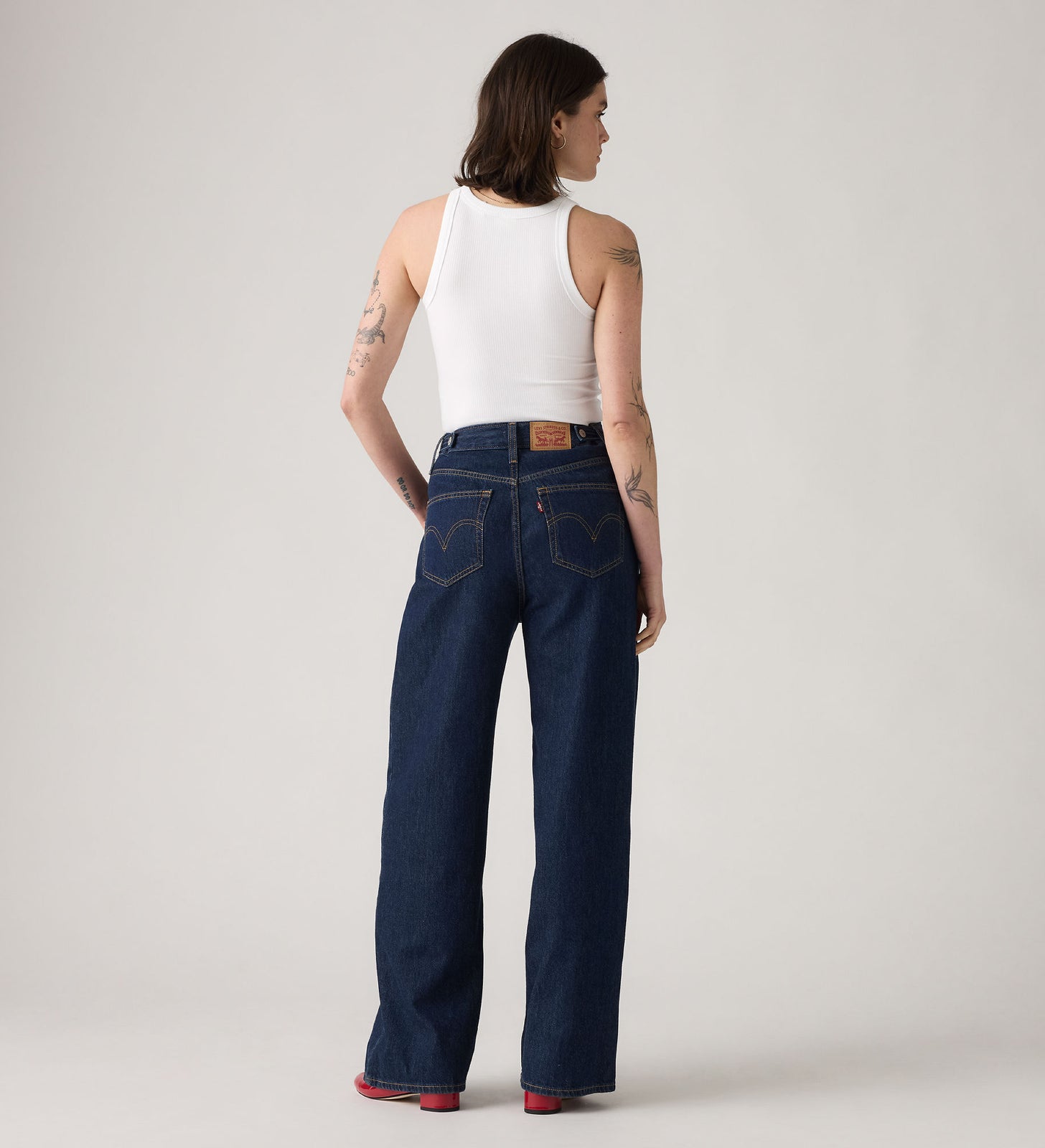 Main 2 - Levi's® Women's Cinch Baggy Jeans - 001UP0016