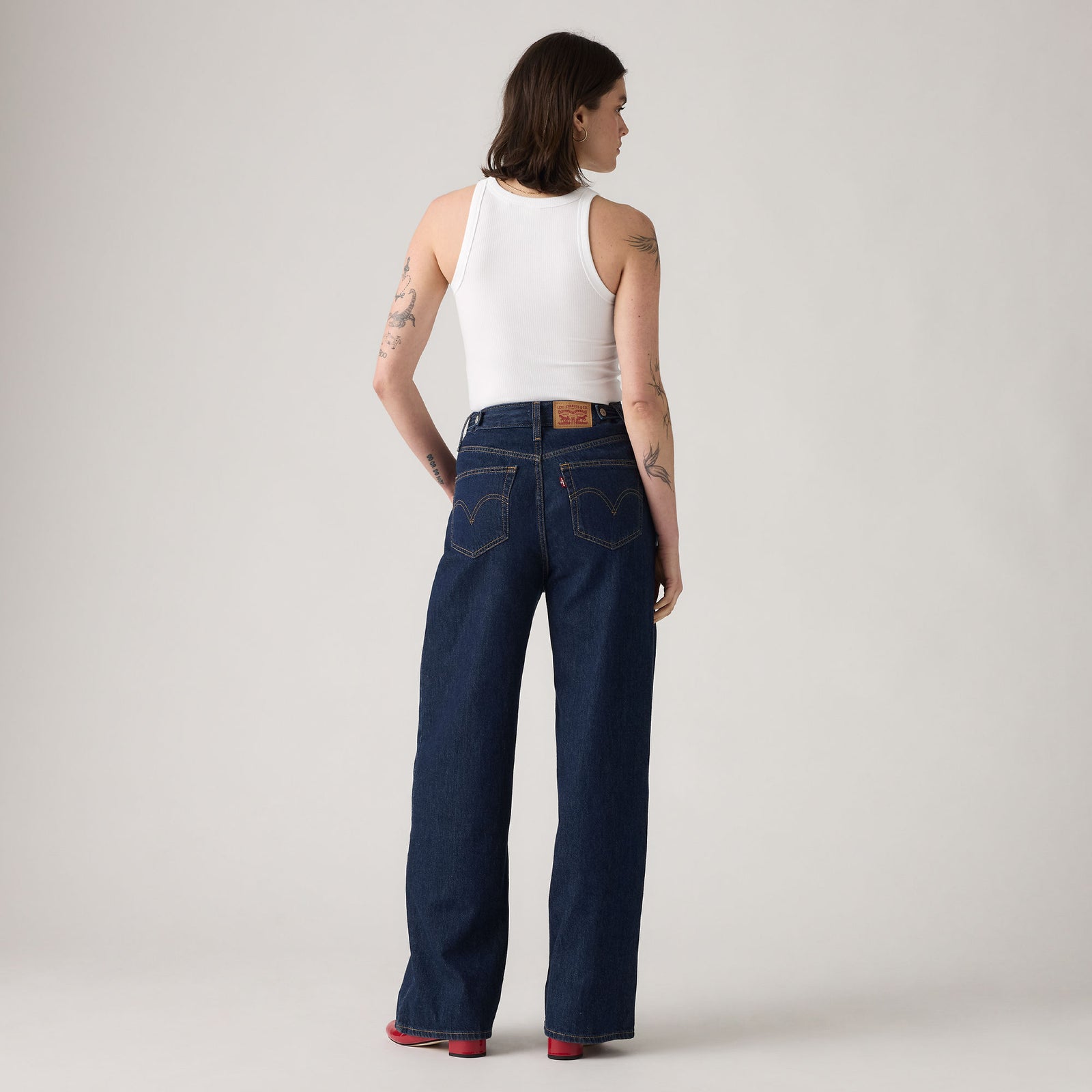 Main 2 - Levi's® Women's Cinch Baggy Jeans - 001UP0016