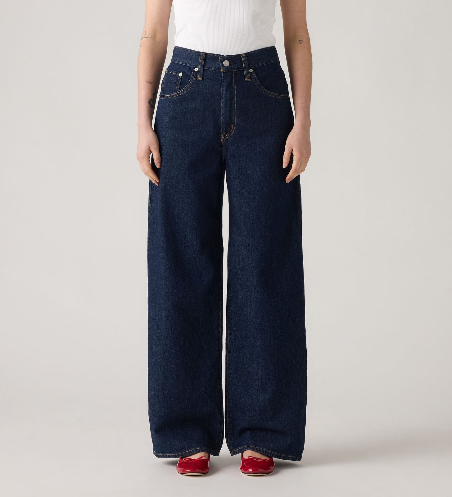 Main 5 - Levi's® Women's Cinch Baggy Jeans - 001UP0016