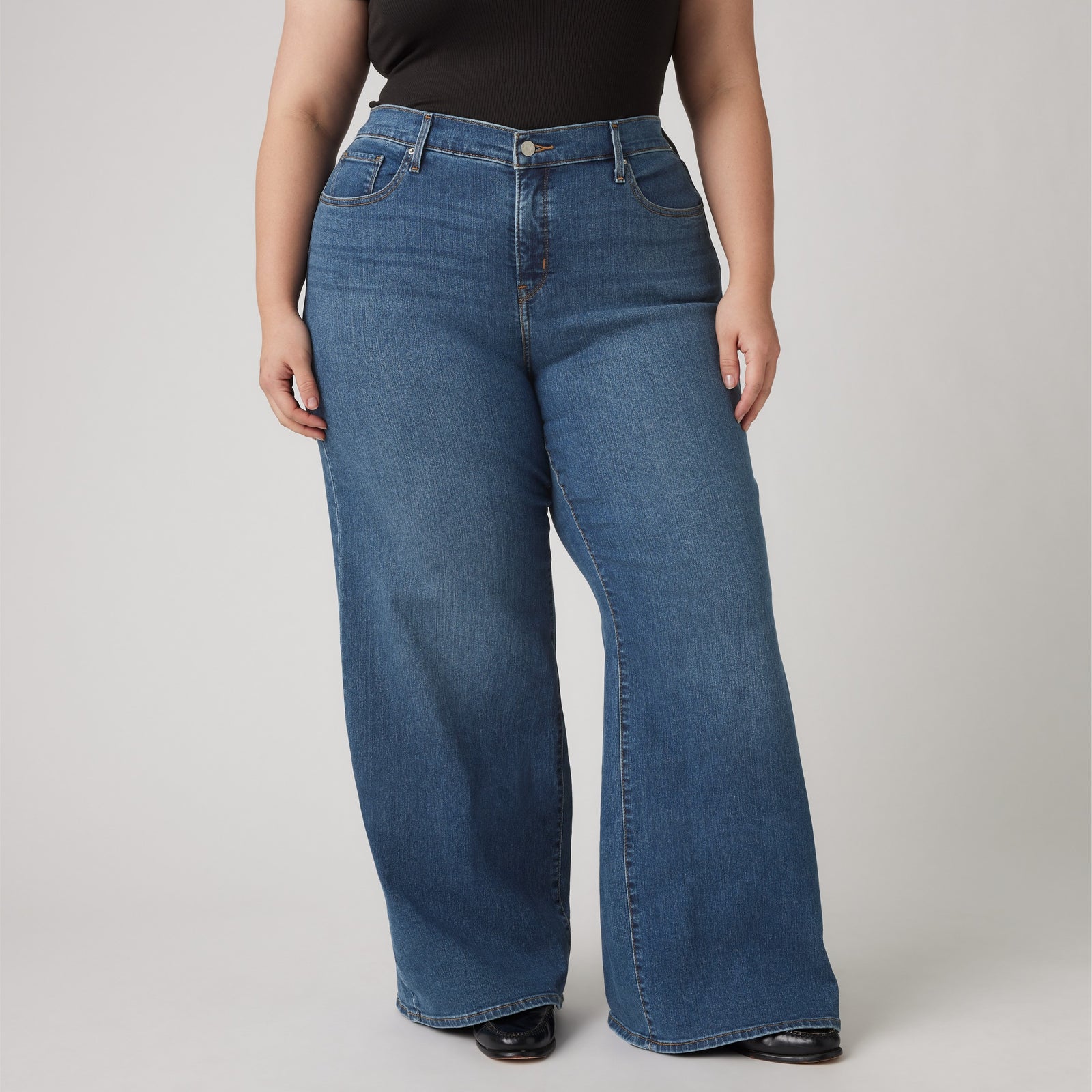 Main 5 - Levi's® Women's 318 Shaping Wide-Leg Jeans (Plus Size) - 0033F0000