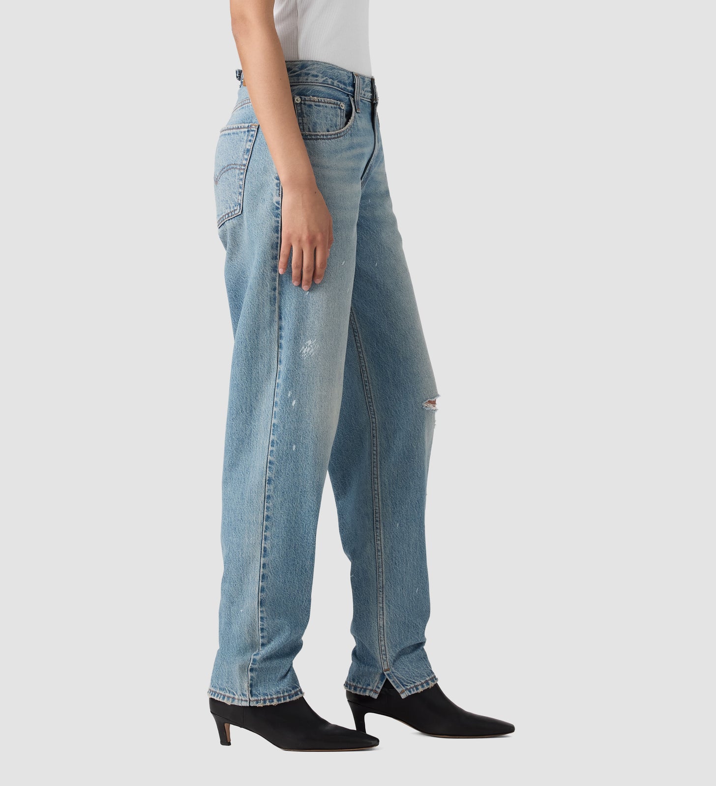 Main 5 - Levi's® Women's Loose Taper Jeans - 0083N0002
