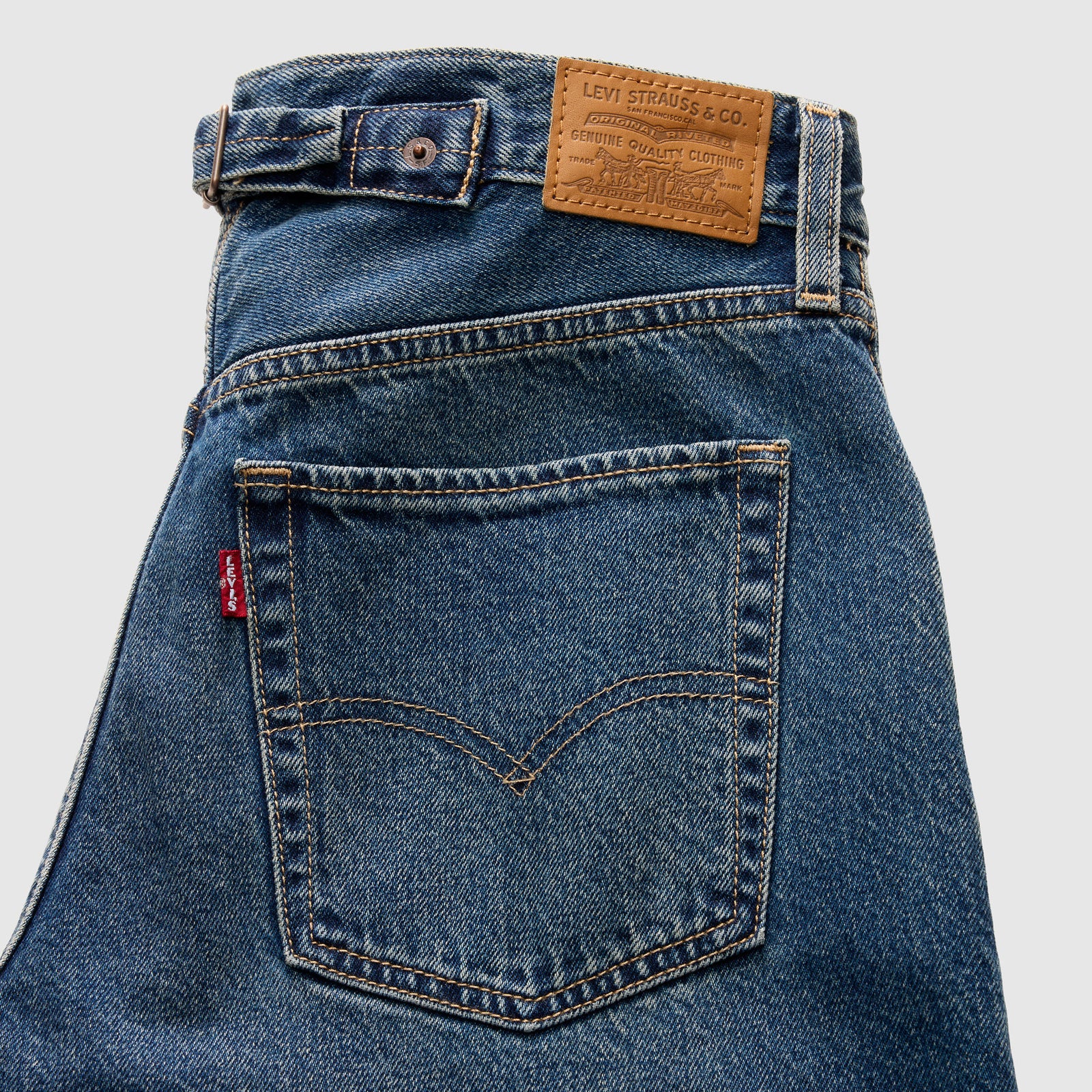 Main 7 - Levi's® Women's Loose Taper Jeans - 0083N0008