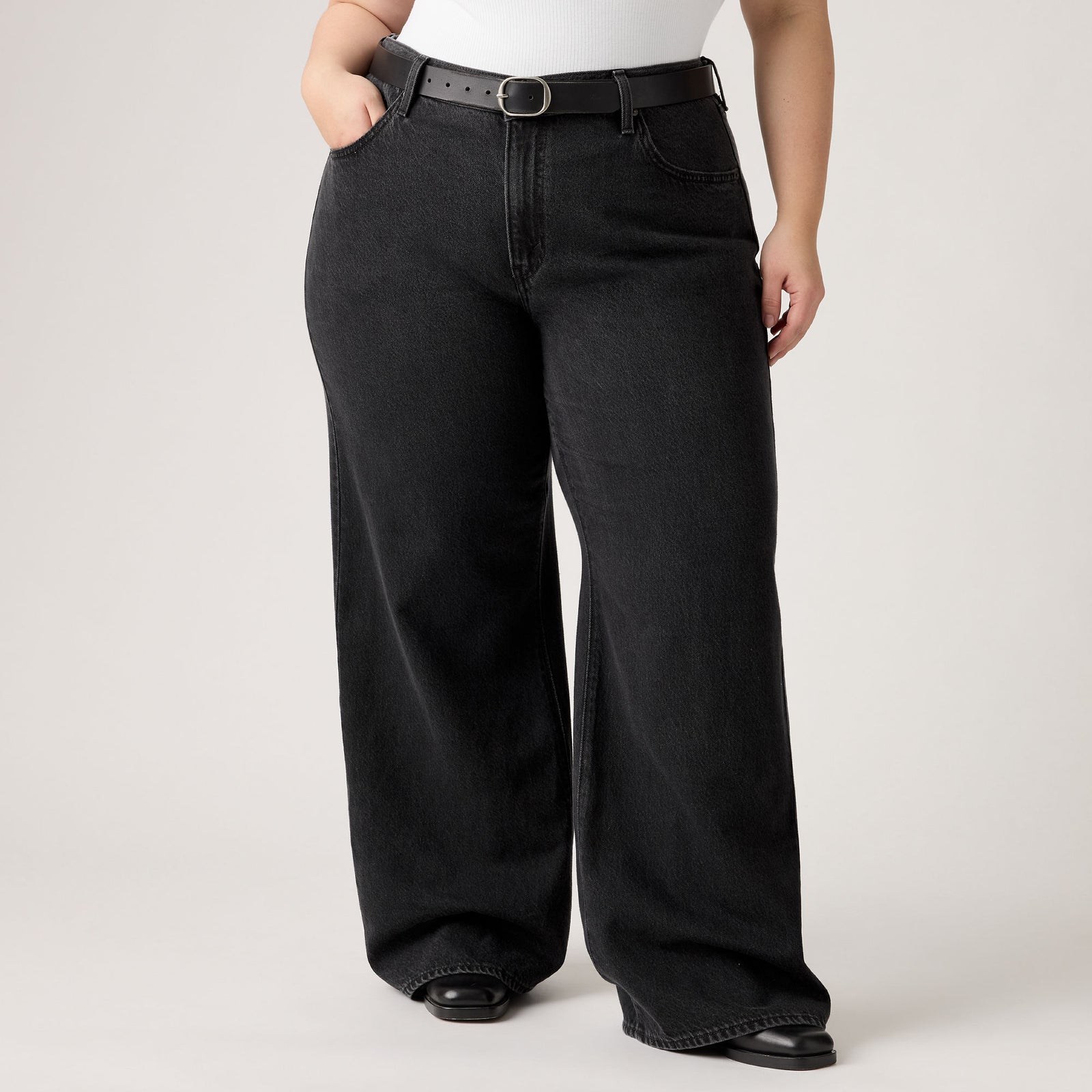 Main 5 - Levi's® Women's Cinch Baggy Jeans (Plus Size) - 008AM0000