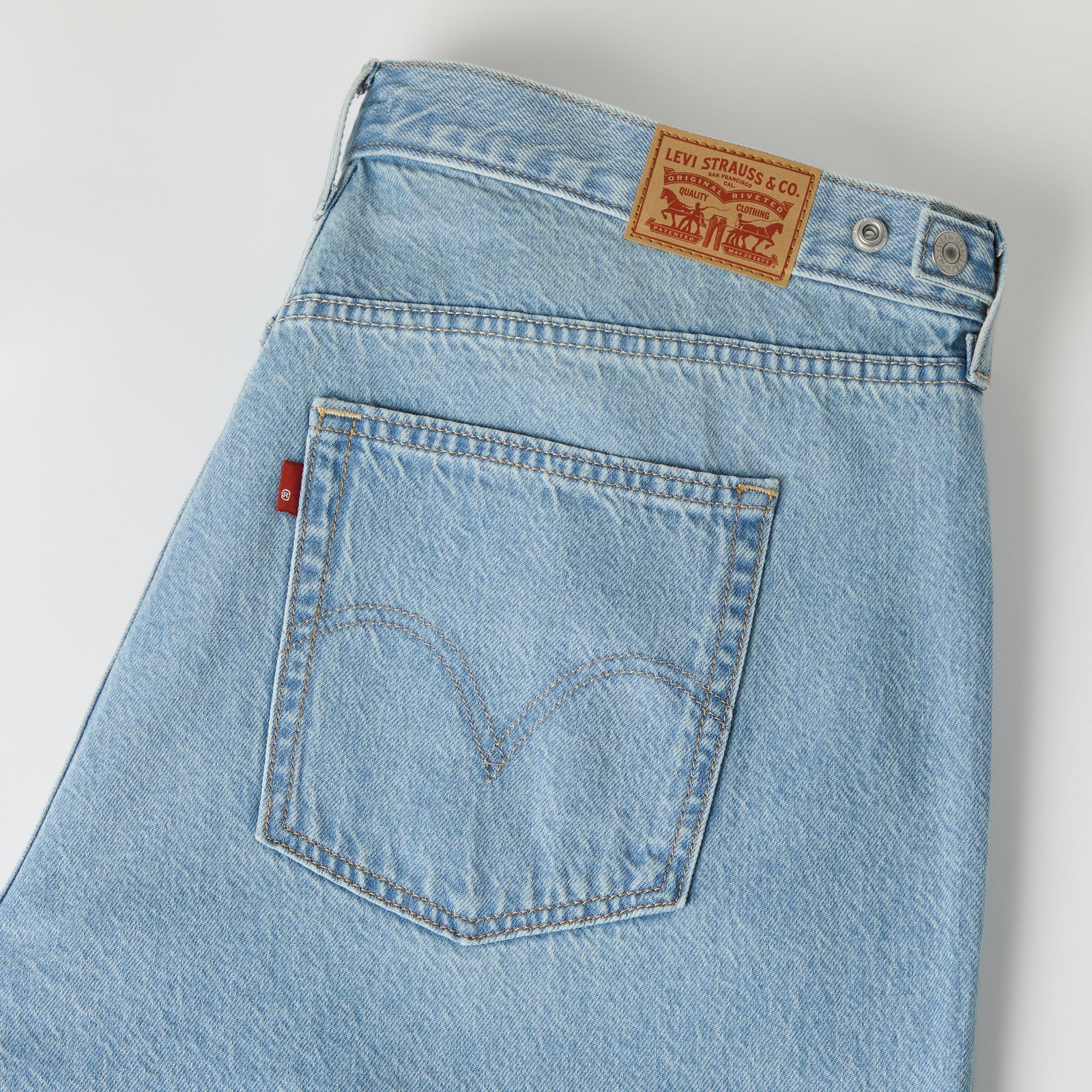 Main 7 - Levi's® Women's Cinch Baggy Jeans (Plus Size) - 008AM0001