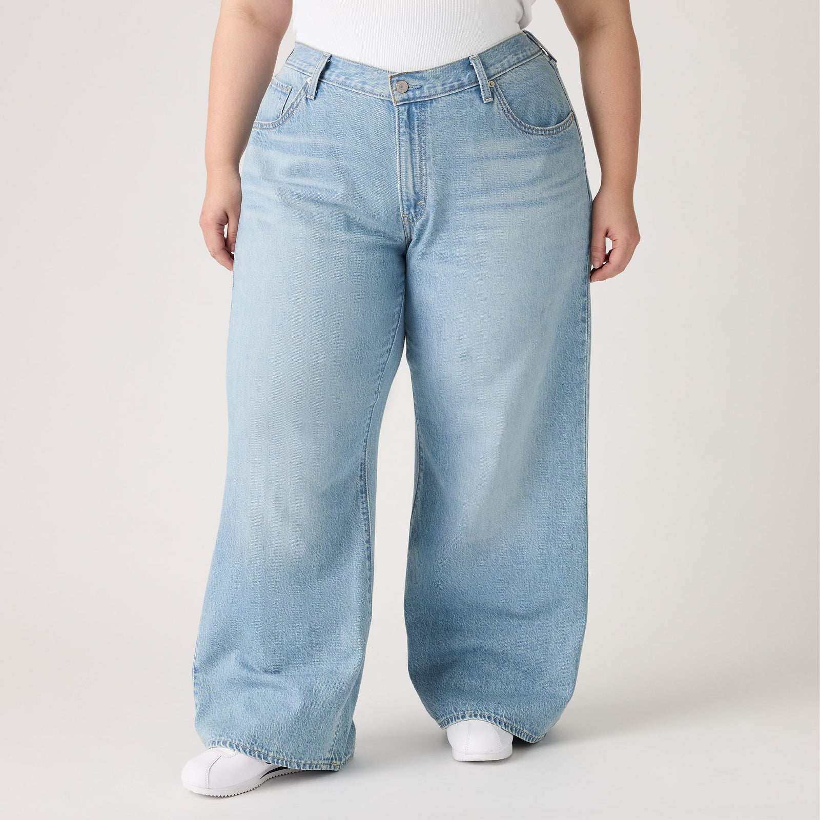 Main 4 - Levi's® Women's Cinch Baggy Jeans (Plus Size) - 008AM0001