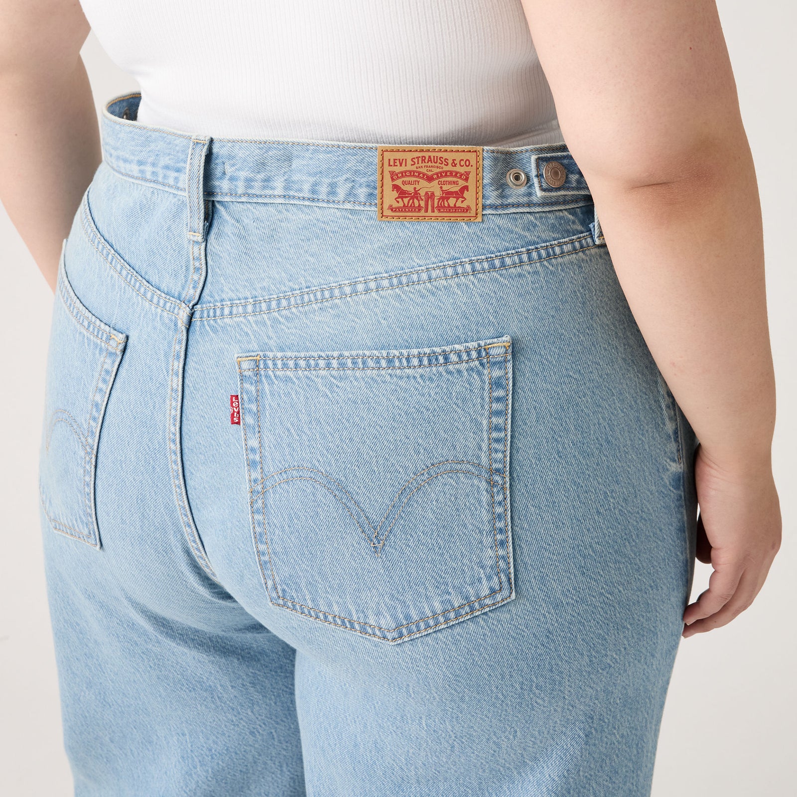 Main 5 - Levi's® Women's Cinch Baggy Jeans (Plus Size) - 008AM0001