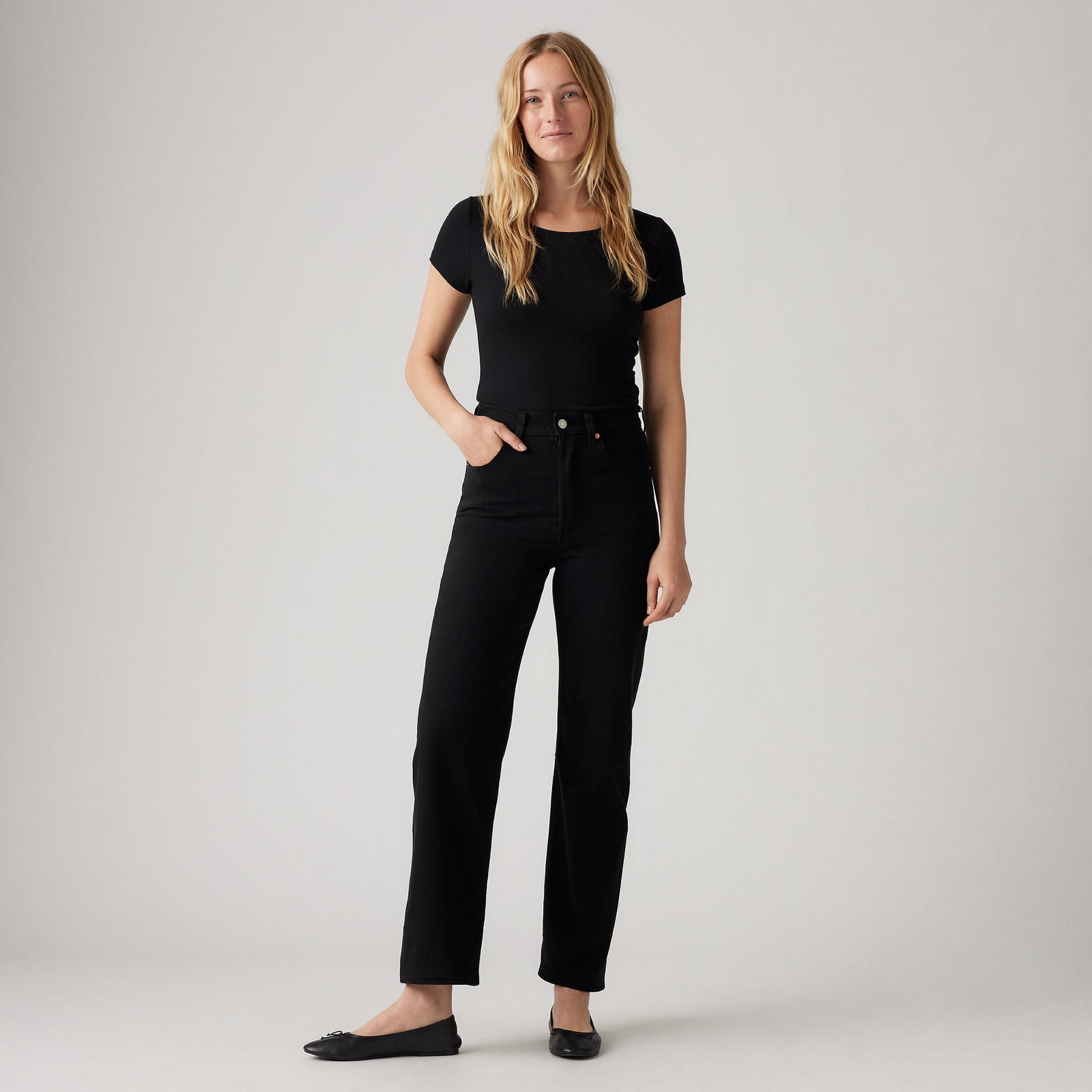 Main 4 - Levi's® Women's Ribcage Straight Ankle Jeans - 726930012