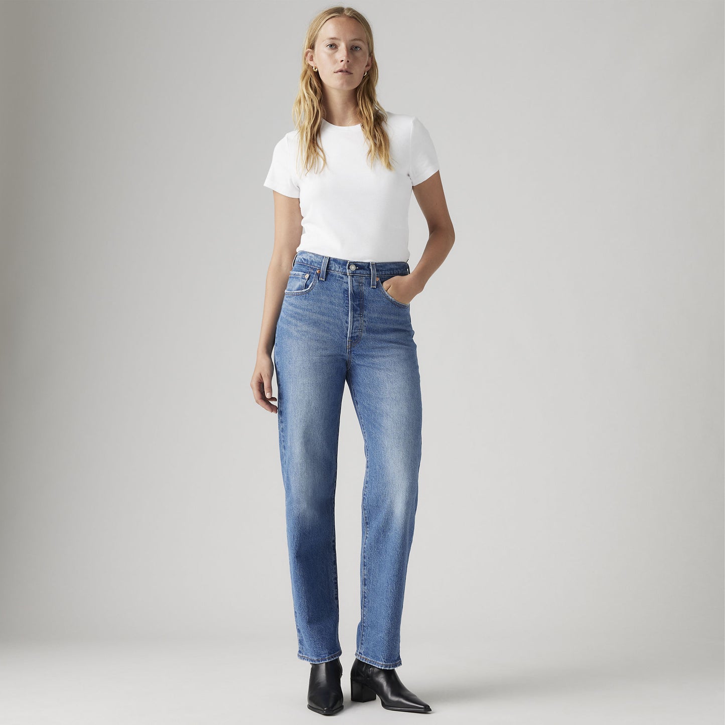 Levi's® Women's Ribcage Straight Ankle Jeans