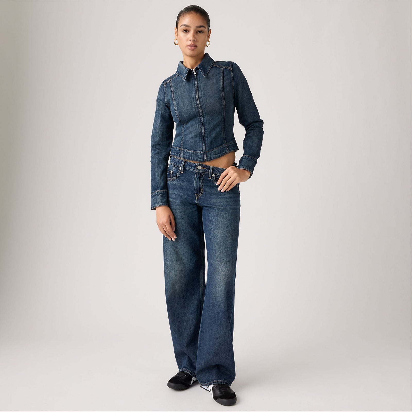 Main 4 - Levi's® Women's Low Loose Jeans - A55660064