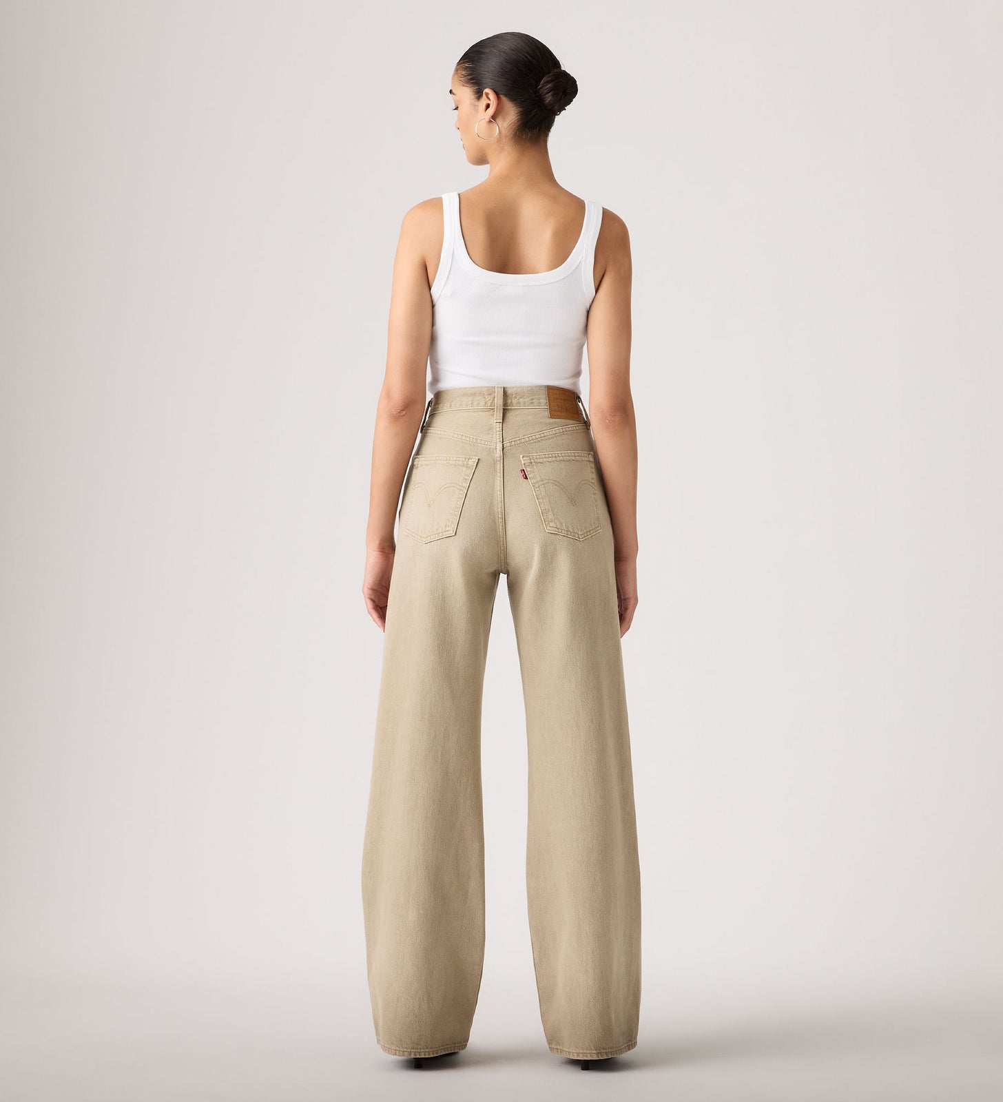 Main 2 - Levi's® Women's Ribcage Wide-Leg Jeans - A60810075