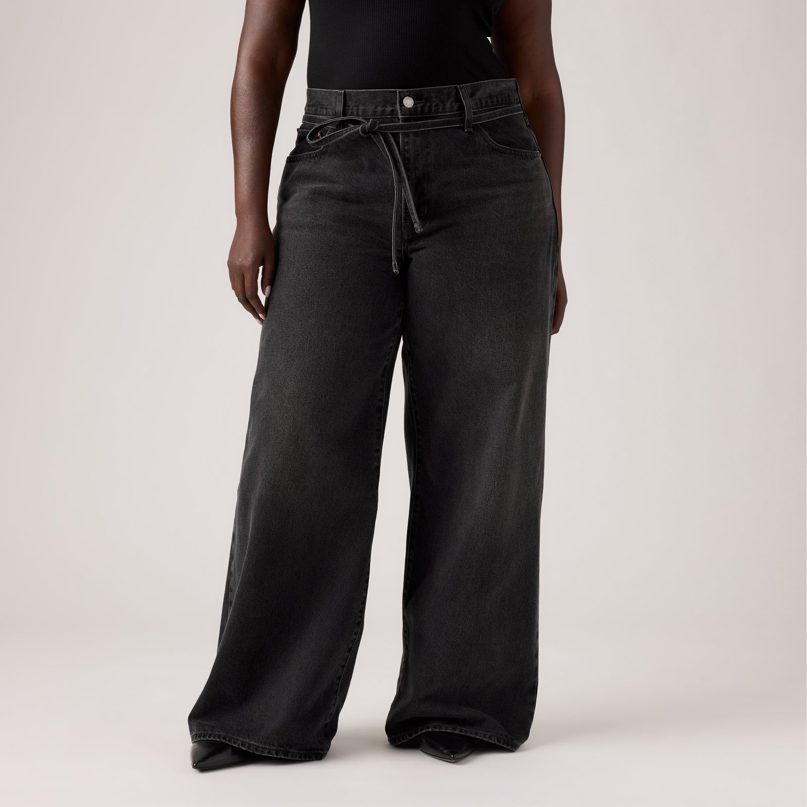 Main 8 - Levi's® Women's XL Straight Jeans - A87010003