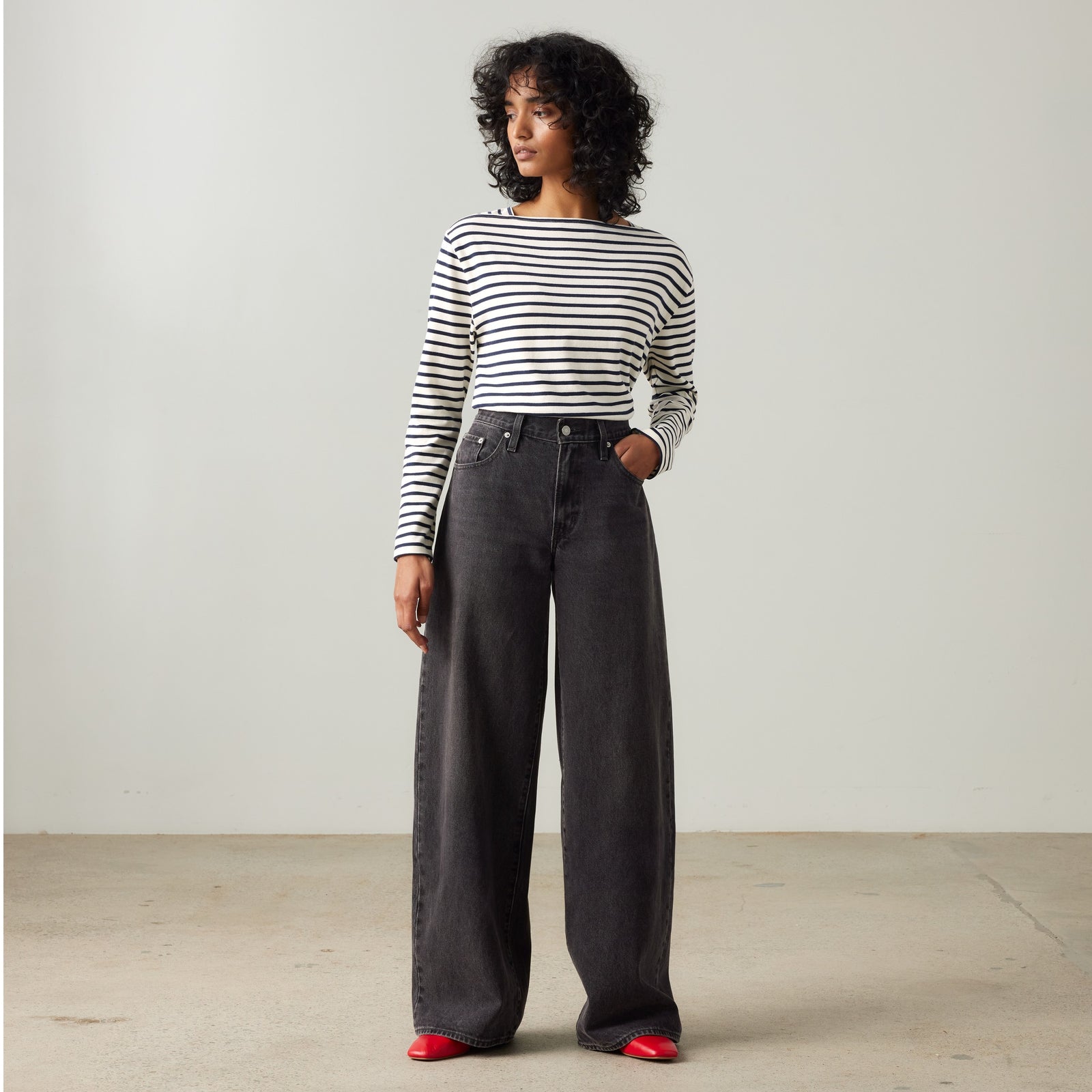 Main 1 - Levi's® Women's XL Straight Jeans - A87010003