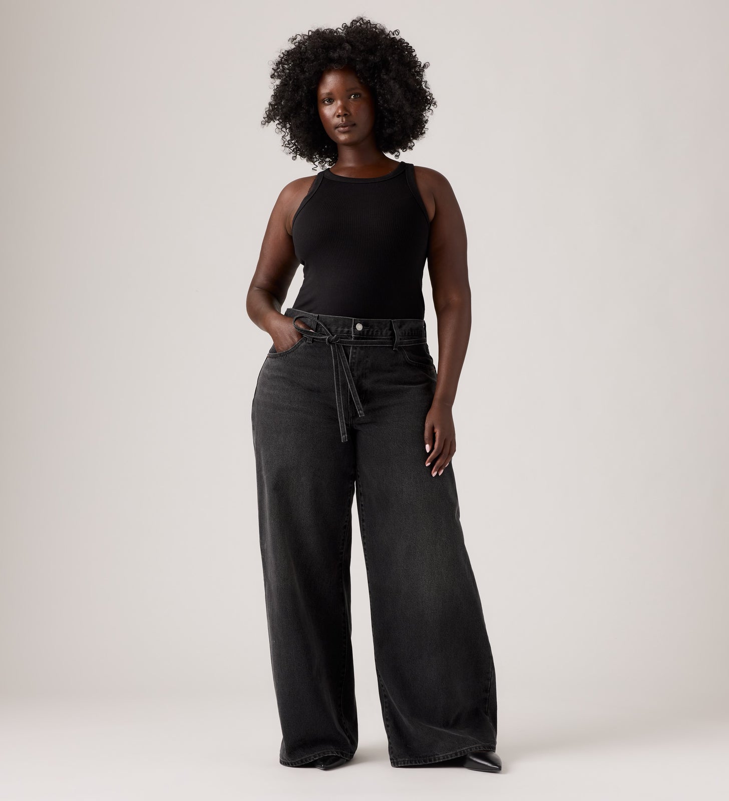 Main 5 - Levi's® Women's XL Straight Jeans - A87010003