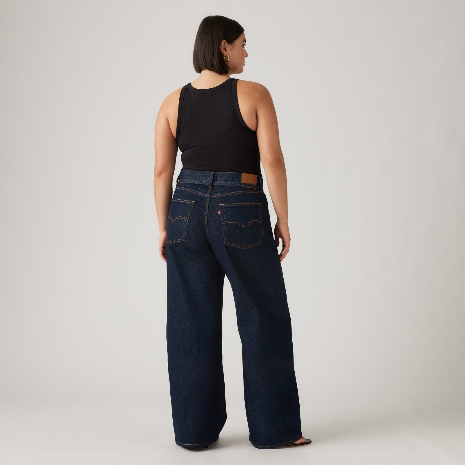 Main 6 - Levi's® Women's XL Straight Jeans - A87010007