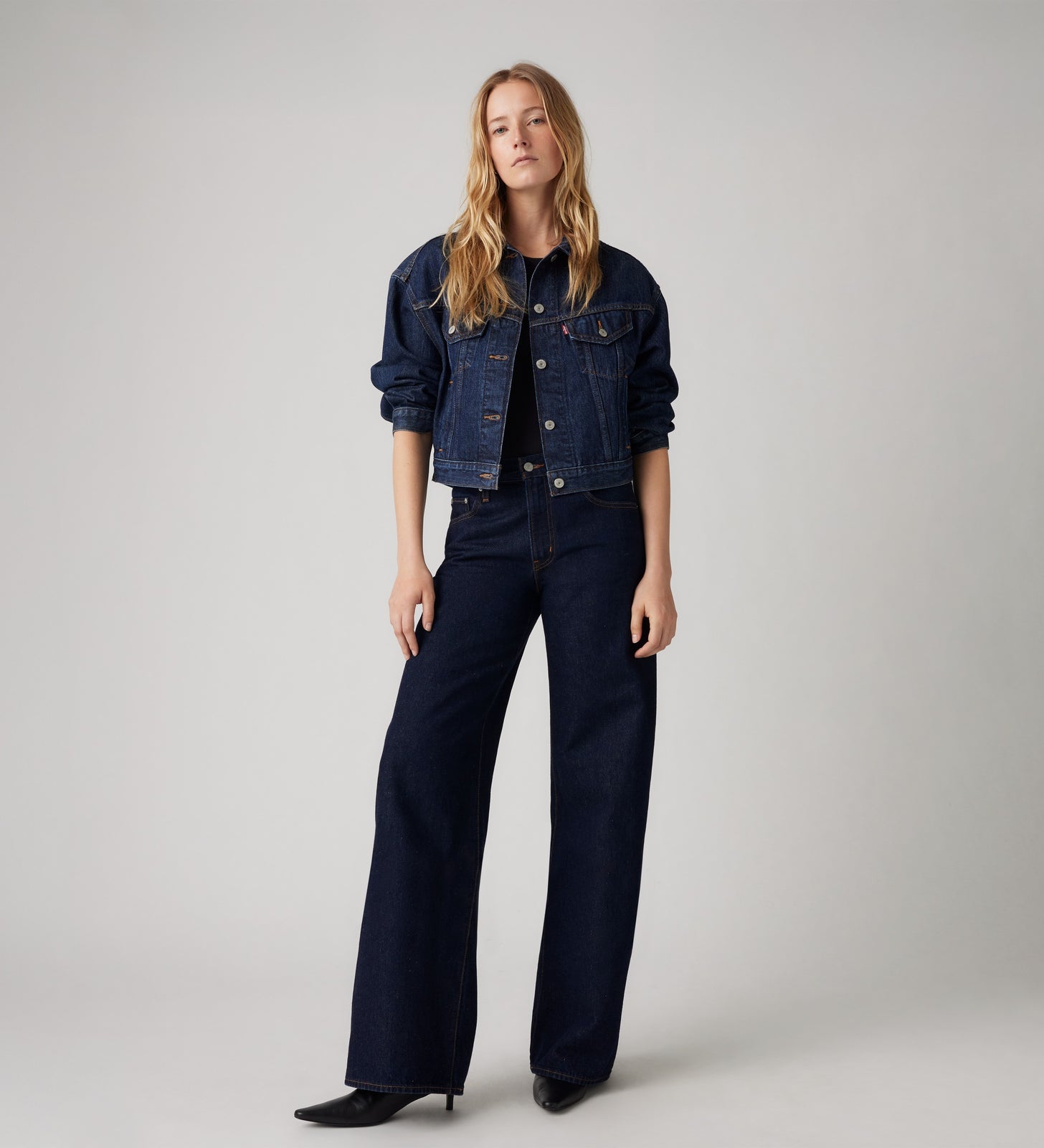 Main 1 - Levi's® Women's XL Straight Jeans - A87010007