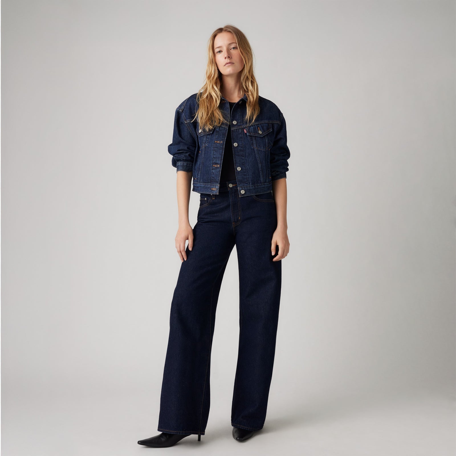 Main 1 - Levi's® Women's XL Straight Jeans - A87010007
