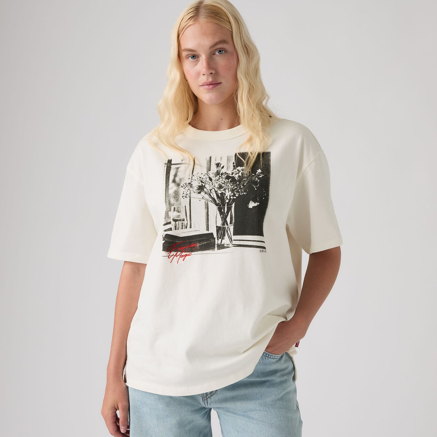 Levi's® Women's Graphic Tabor T-Shirt