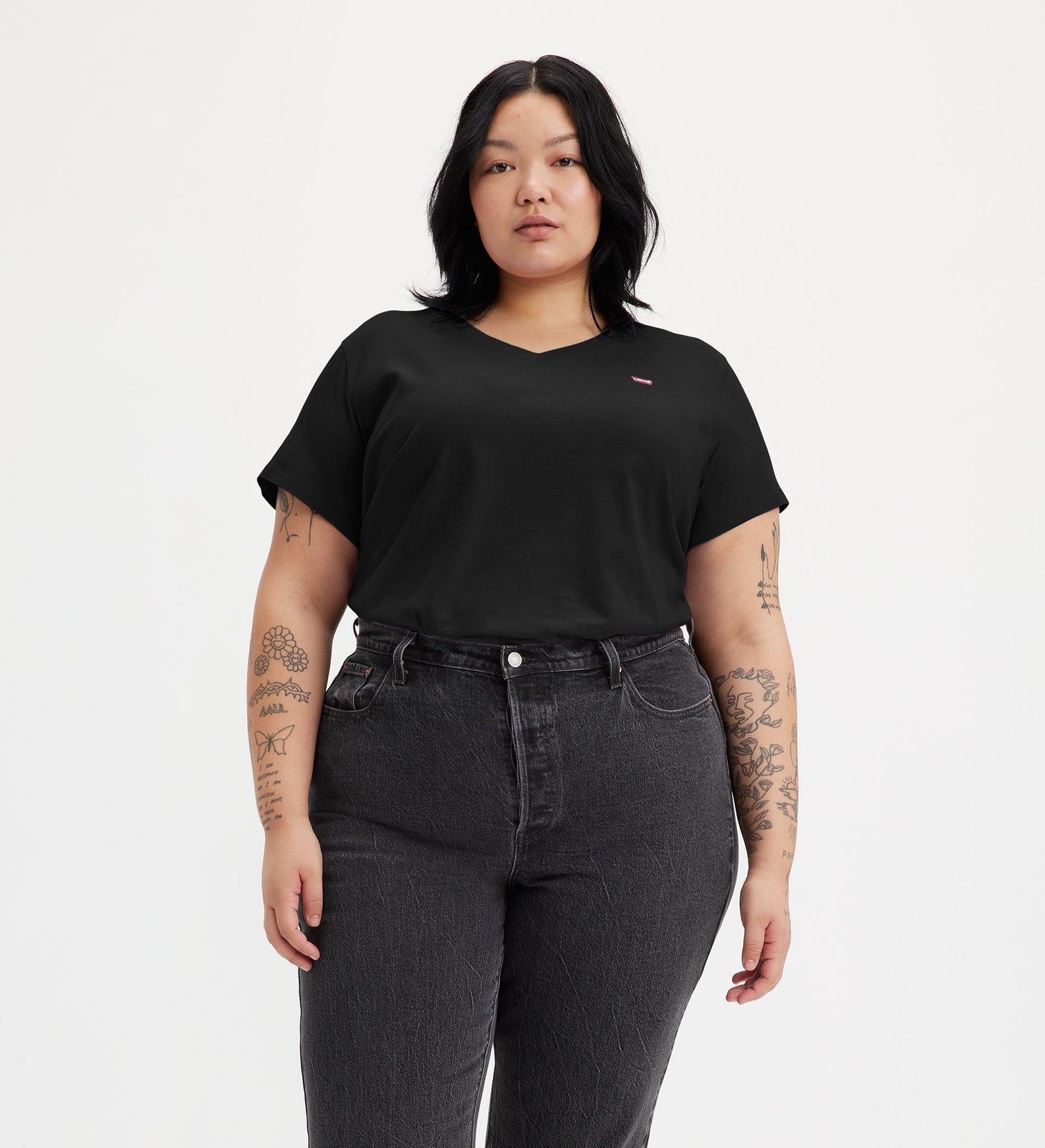 Main 1 - Levi's® Women's V-Neck T-Shirt (Plus Size) - A23230002