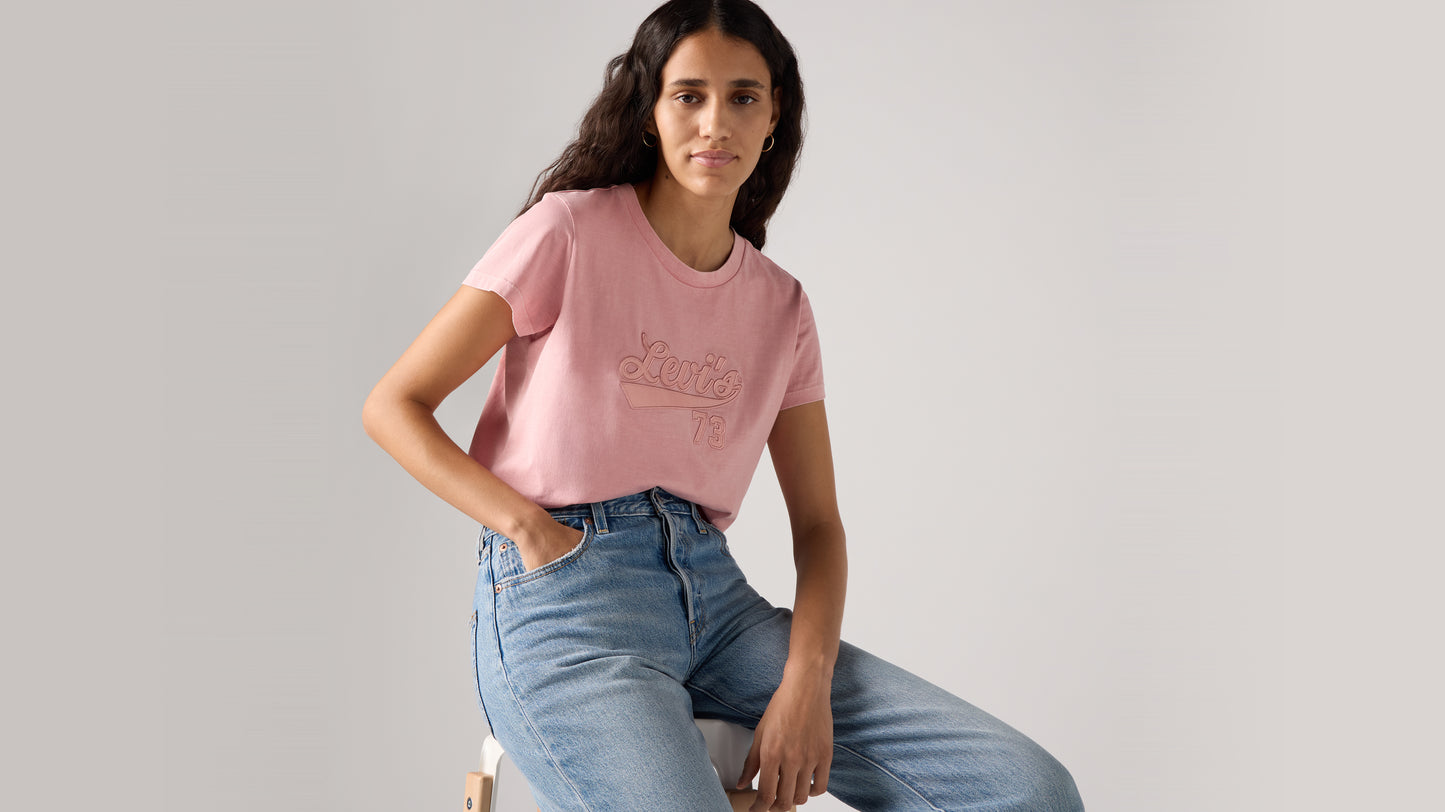 Levi's® Women's Graphic Boxy T-Shirt