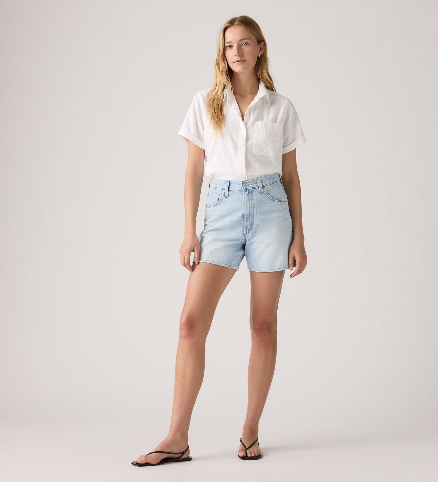 Levi's® Women's Cinch Mid-Thigh Shorts