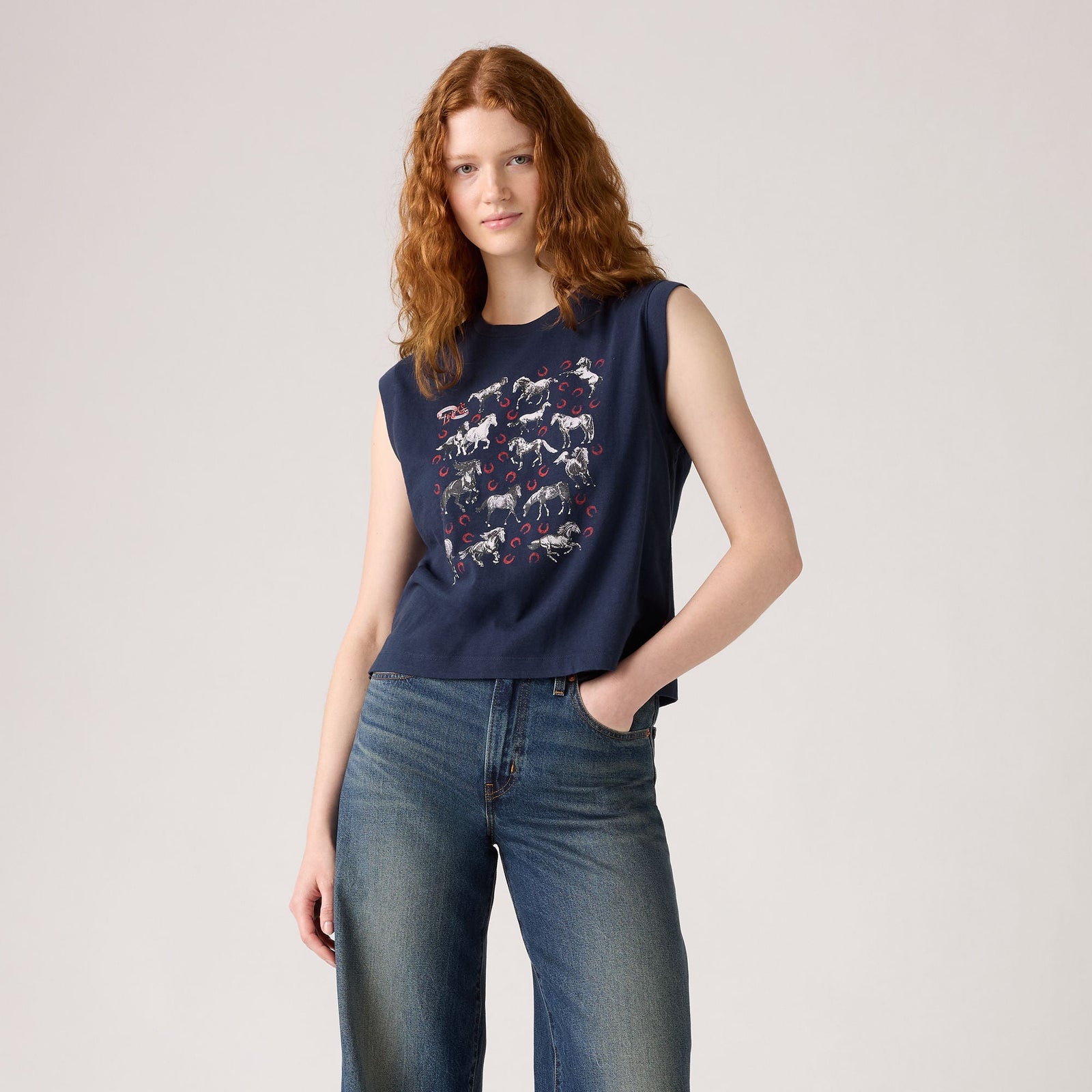 Main 2 - Levi's® Women's Graphic Boxy Tank SCL - 