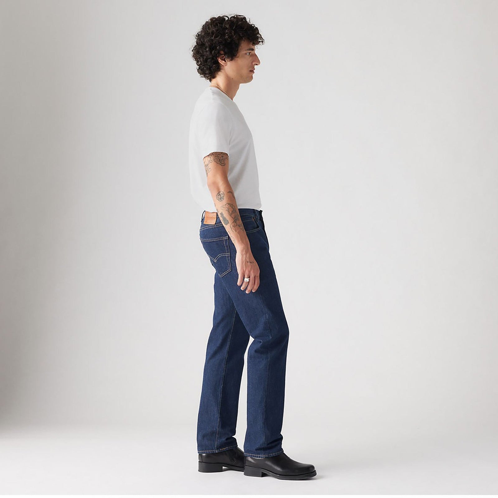 Main 4 - Levi's® Men's 501® Original Jeans - 005010101