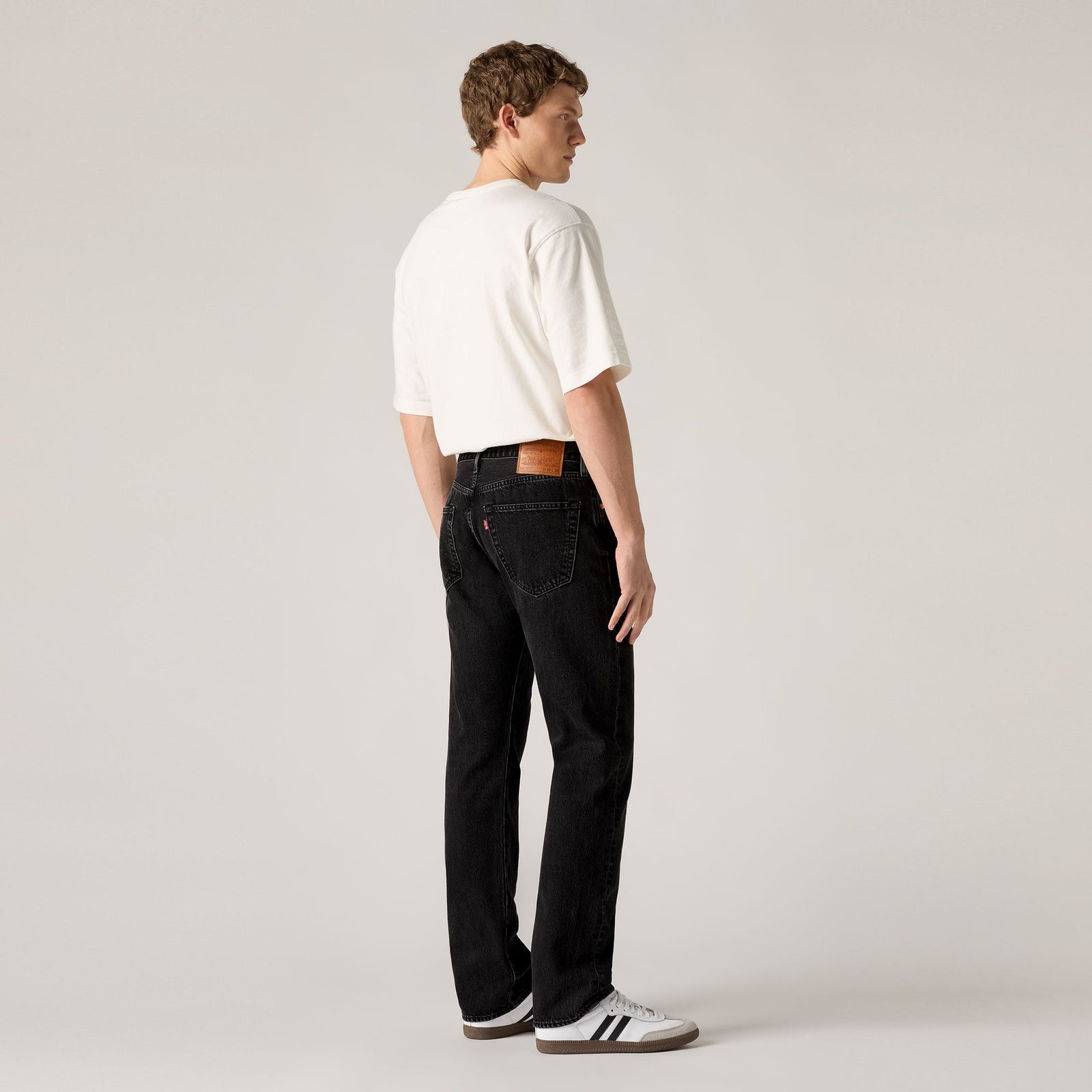 Main 2 - Levi's® Men's 501® Original Jeans - 005010165